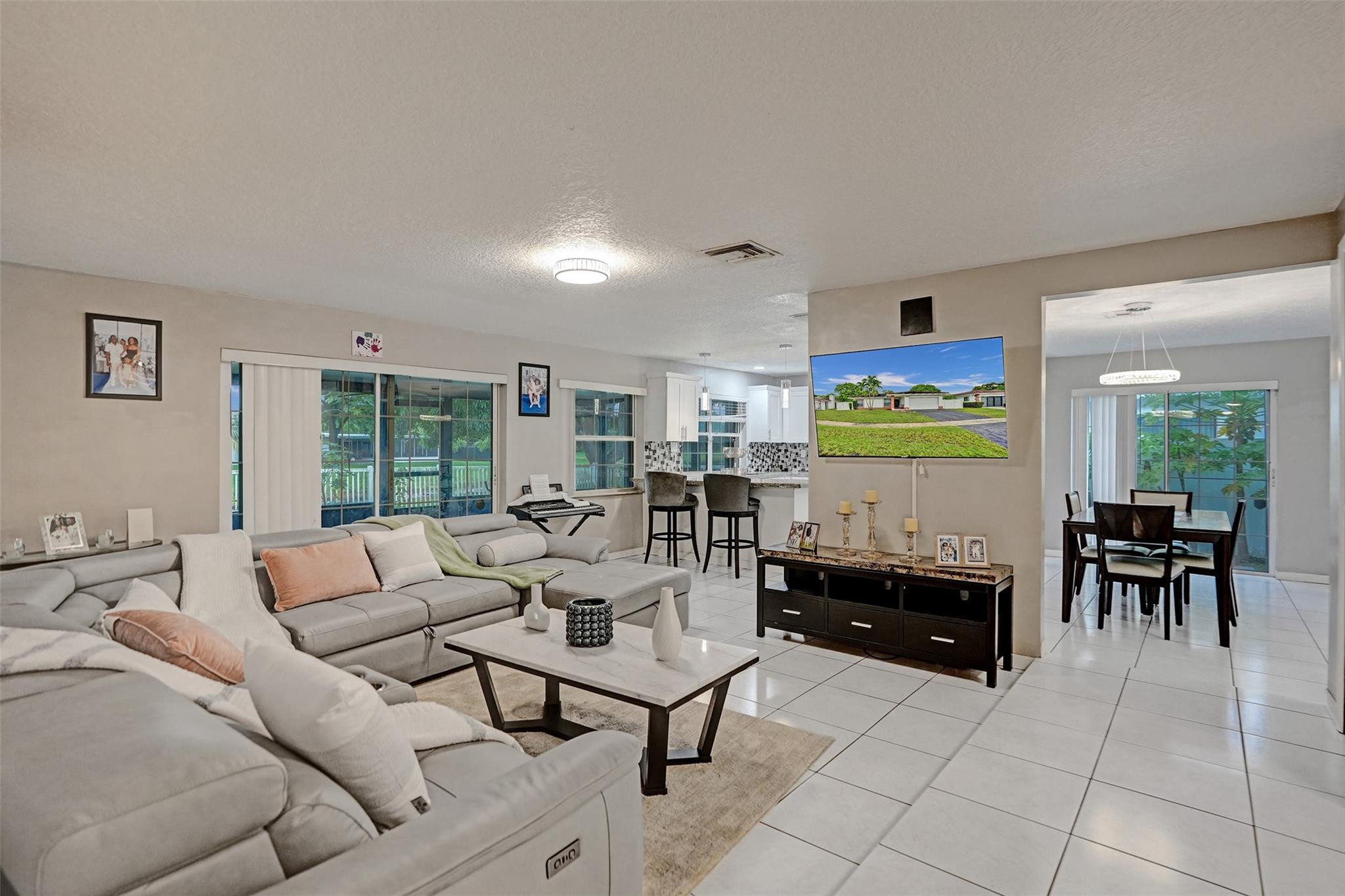 7008 NW 81st, Tamarac FL 33321