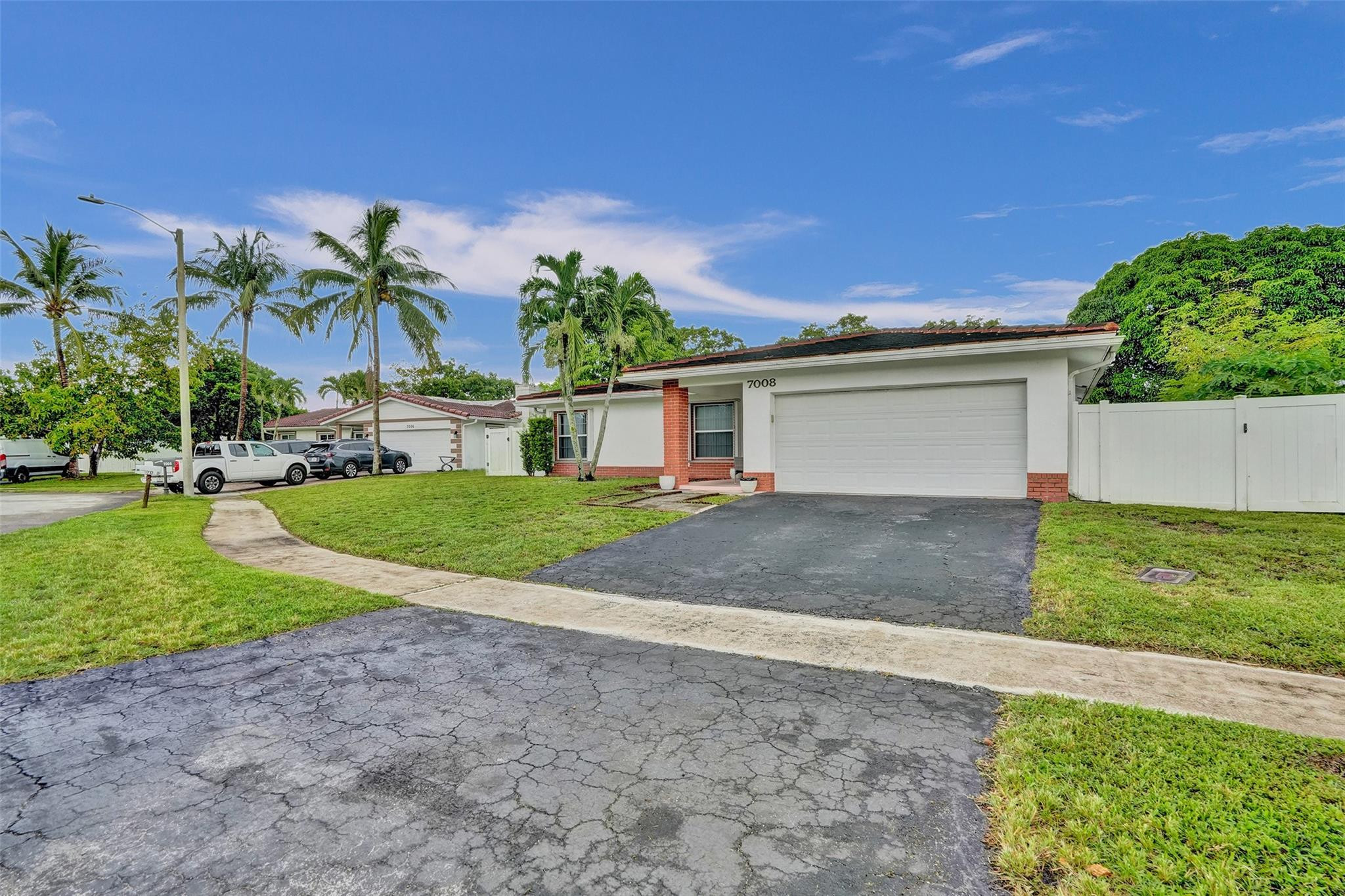 7008 NW 81st, Tamarac FL 33321