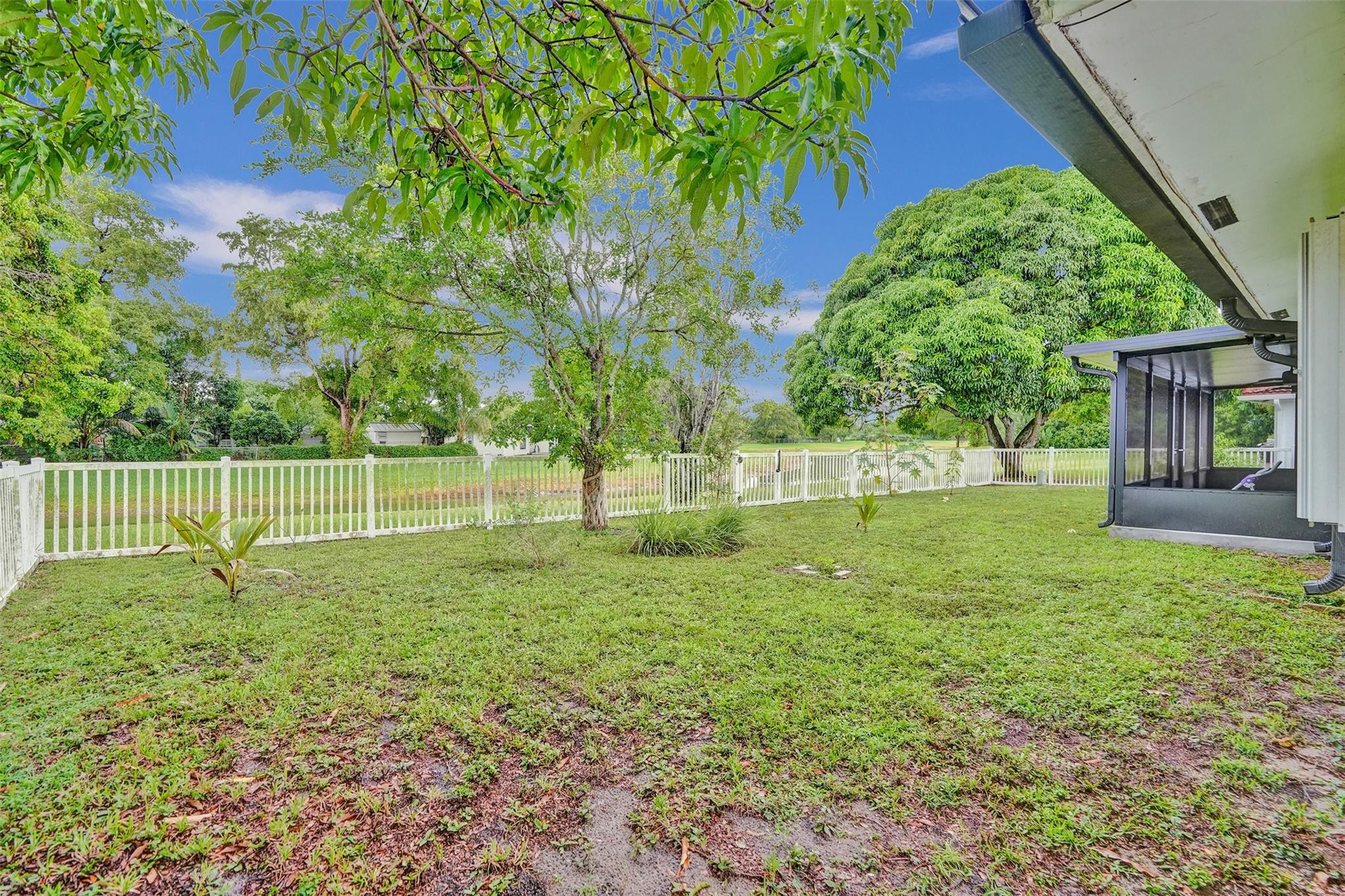 7008 NW 81st, Tamarac FL 33321