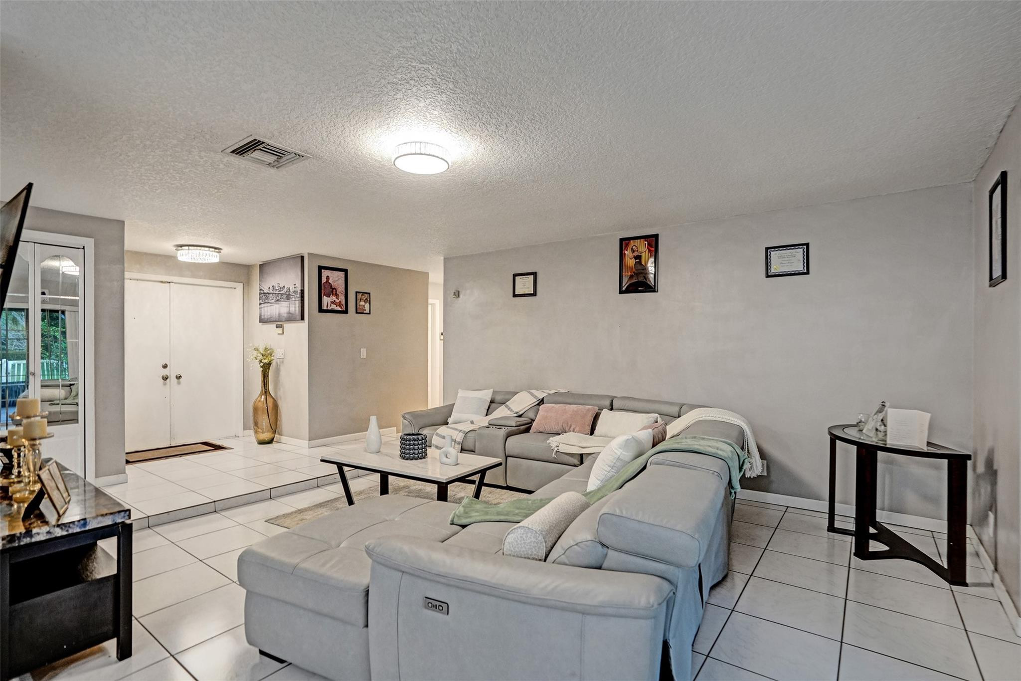 7008 NW 81st, Tamarac FL 33321