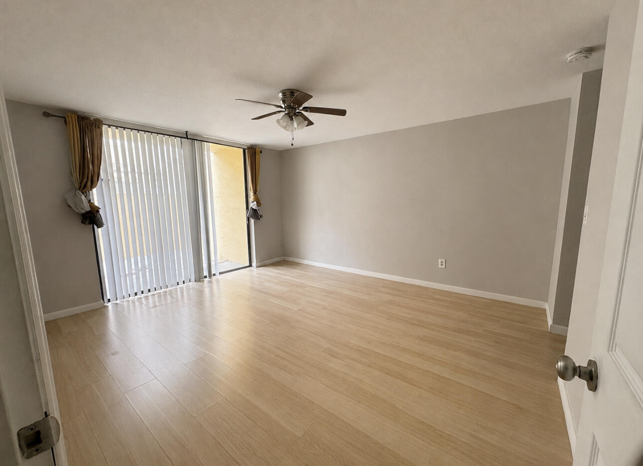 410 NW 214th #105, Miami Gardens FL 33169