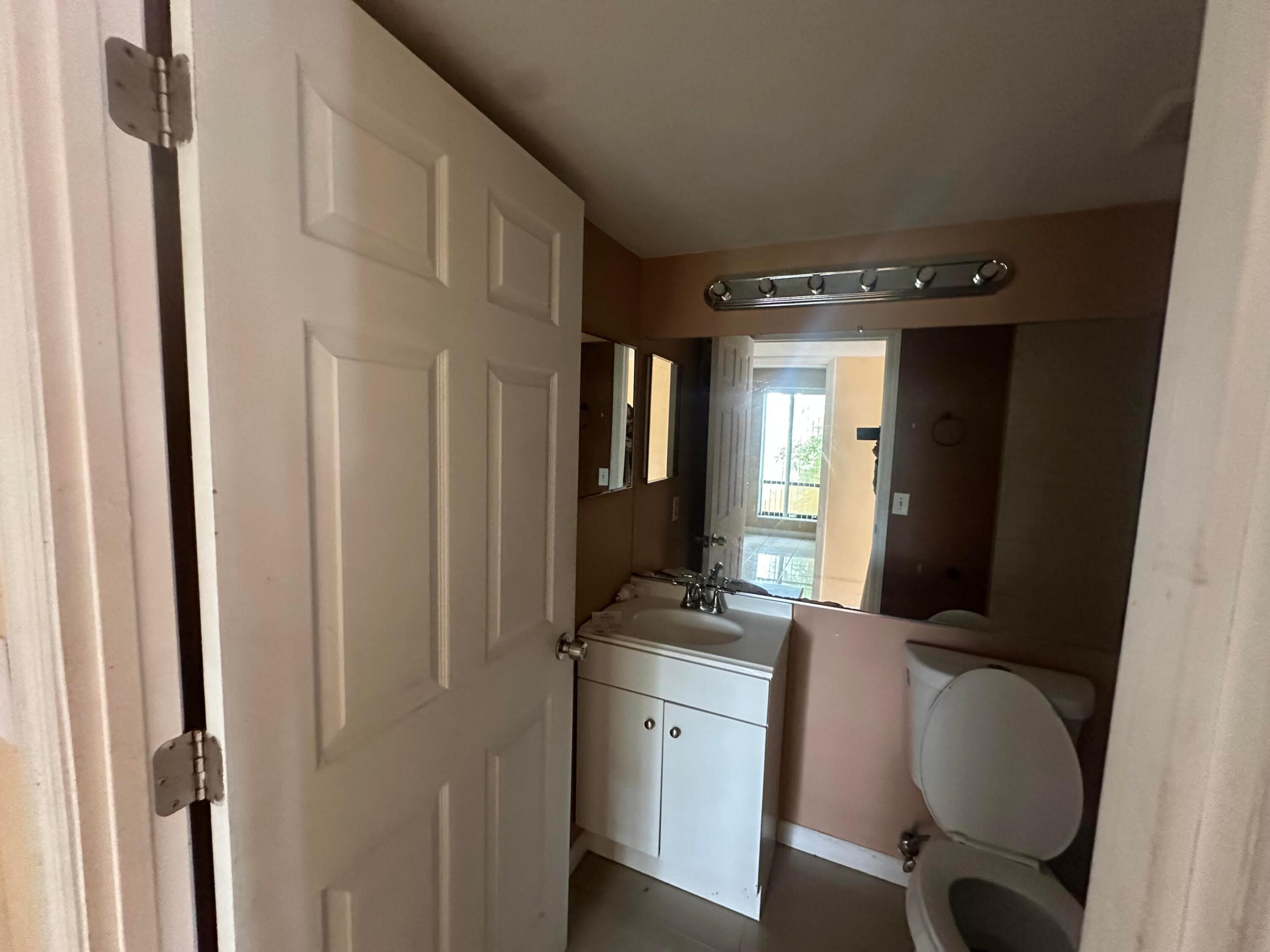 410 NW 214th #105, Miami Gardens FL 33169