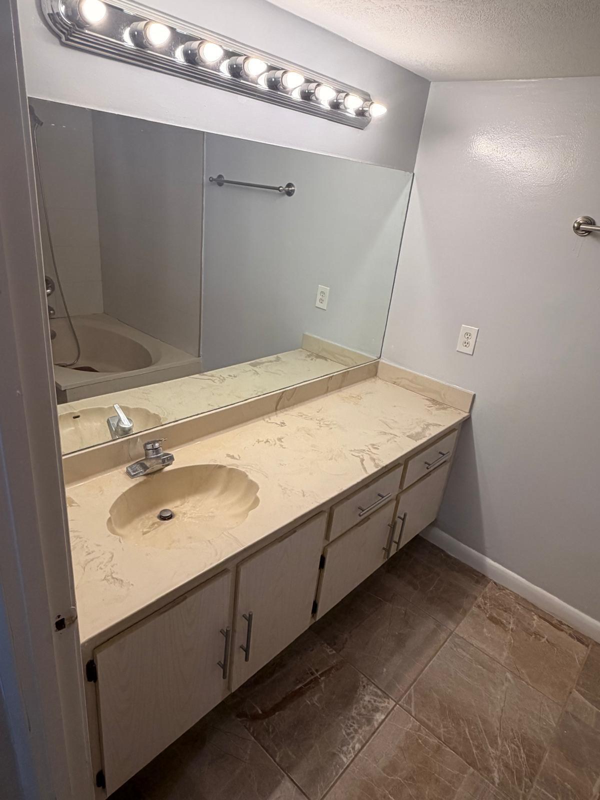 410 NW 214th #105, Miami Gardens FL 33169