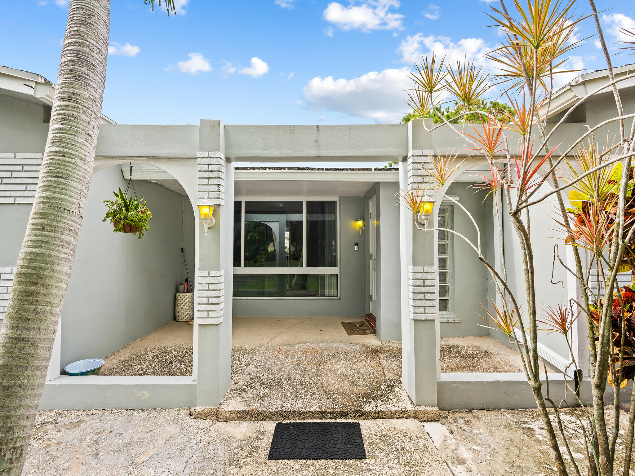 10497 NW 4th, Fort Lauderdale FL 33071