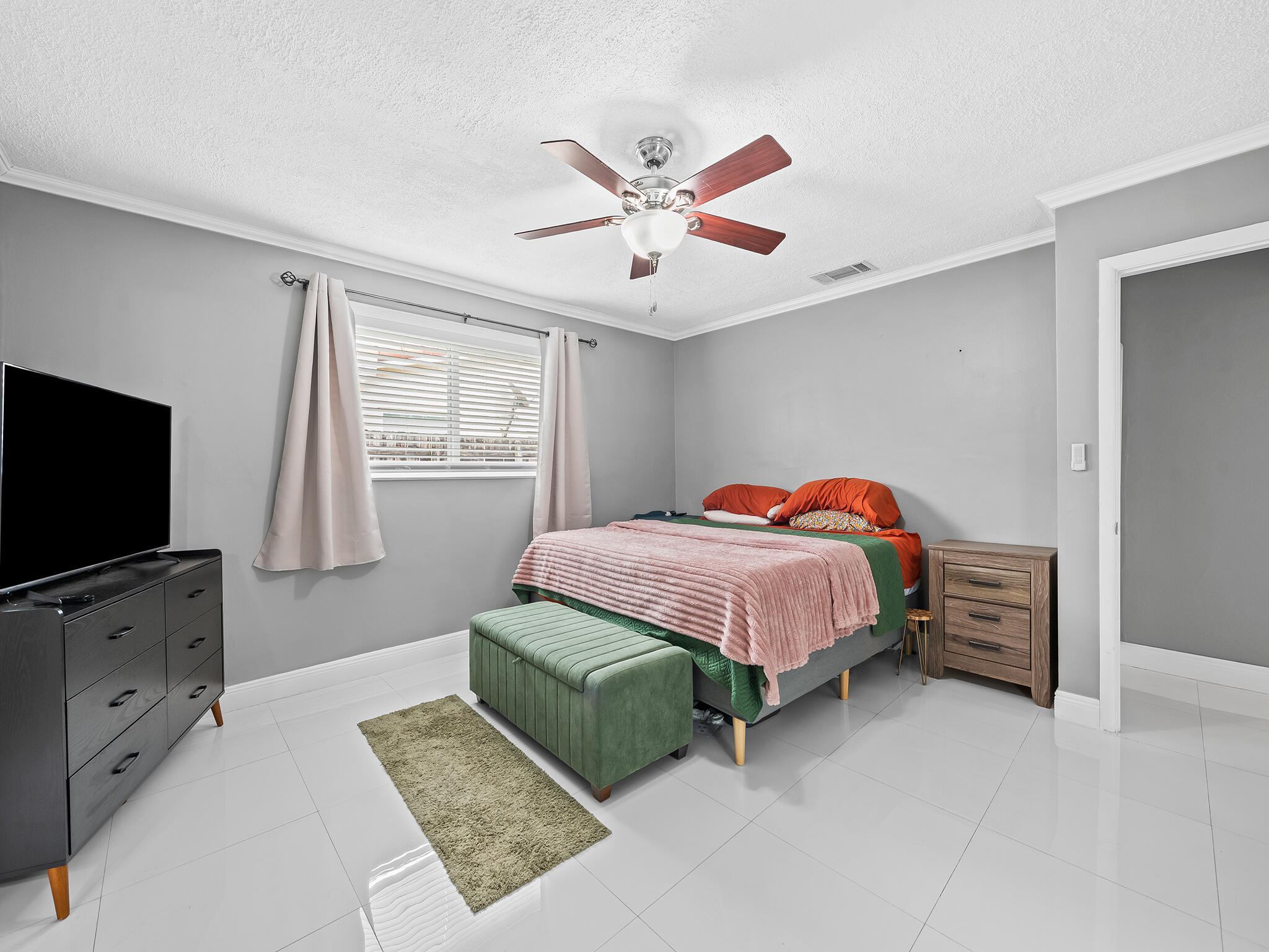 10497 NW 4th, Fort Lauderdale FL 33071