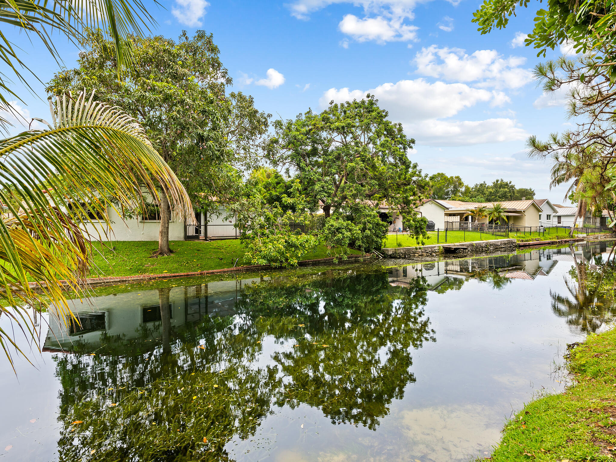 10497 NW 4th, Fort Lauderdale FL 33071