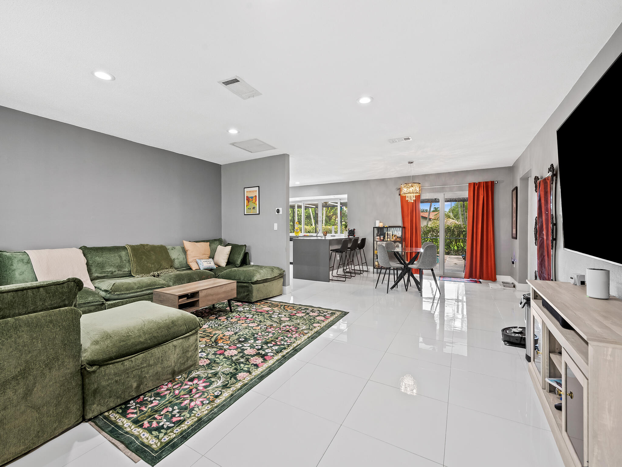10497 NW 4th, Fort Lauderdale FL 33071