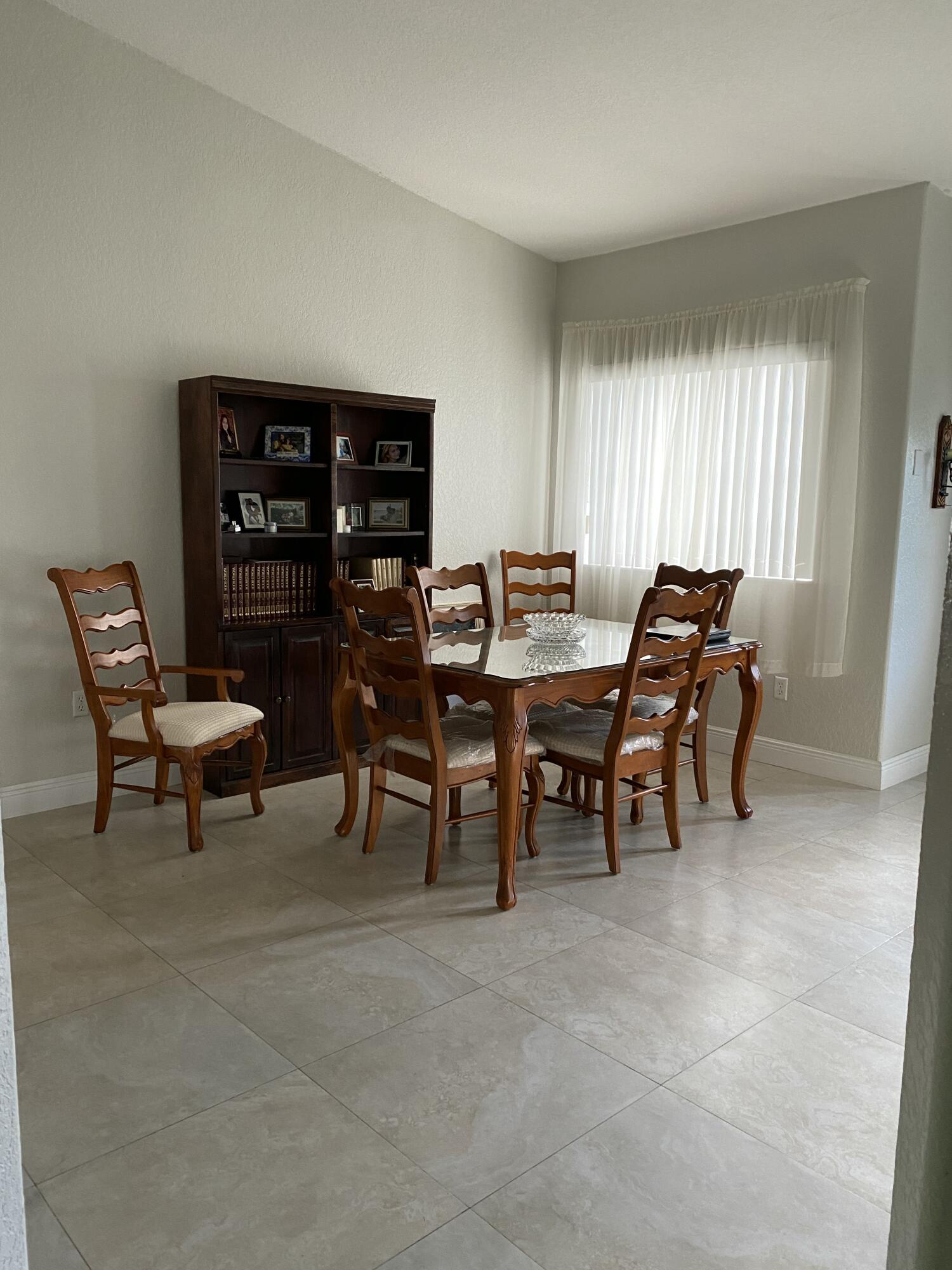 16307 NW 91st, Miami Lakes FL 33018