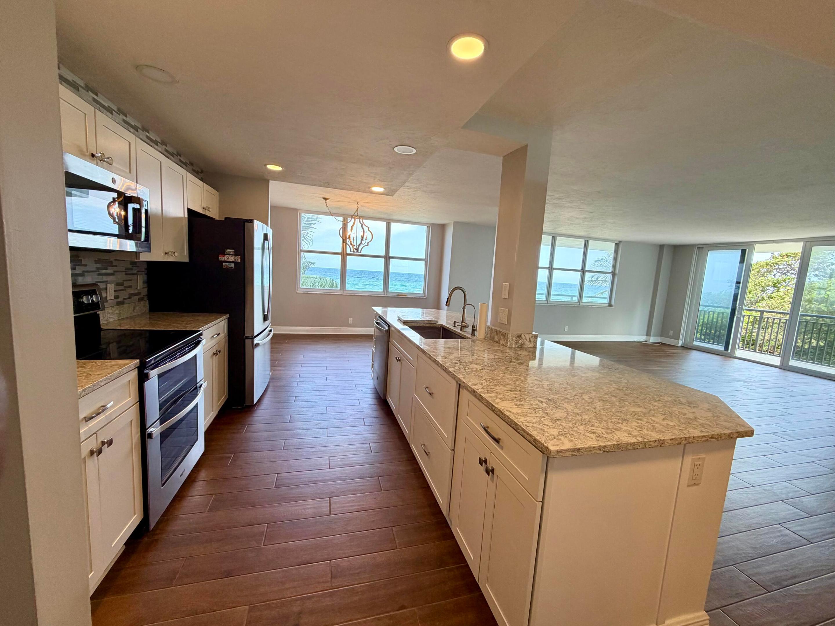 1147 Hillsboro Mile #214, Hillsboro Beach FL 33062