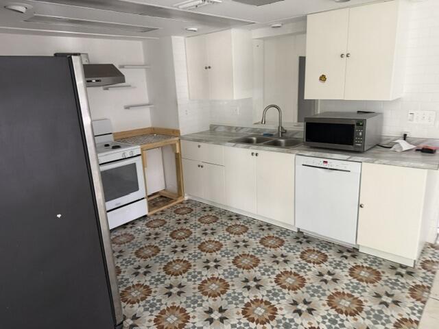 9308 N Military, West Palm Beach FL 33410