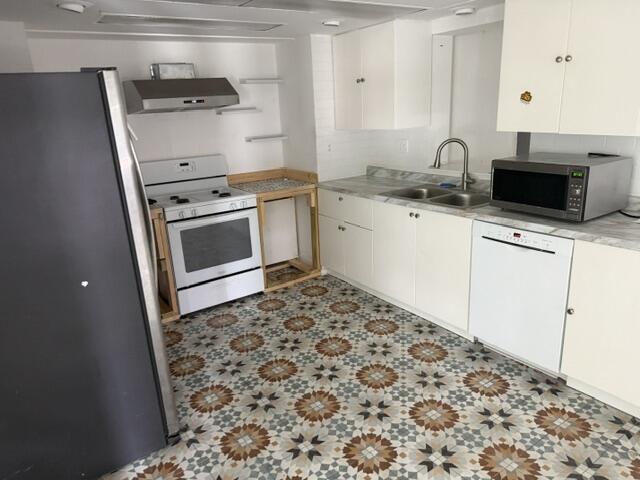 9308 N Military, West Palm Beach FL 33410