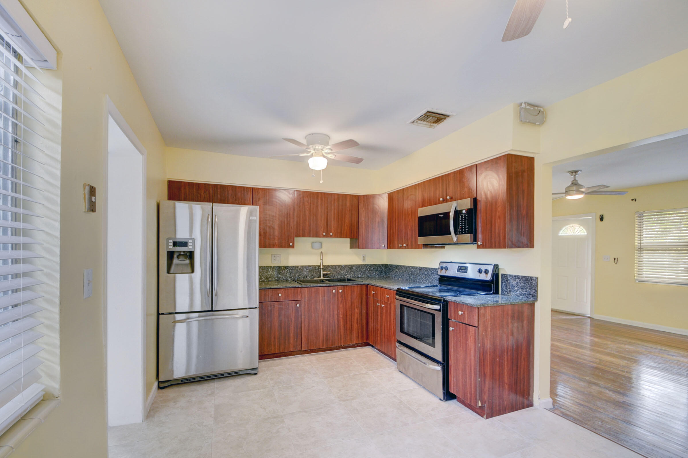 511 Minnesota, Lantana FL 33462