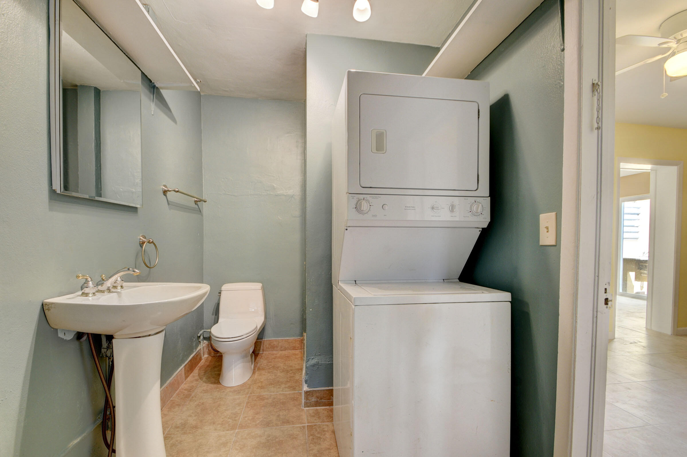 511 Minnesota, Lantana FL 33462