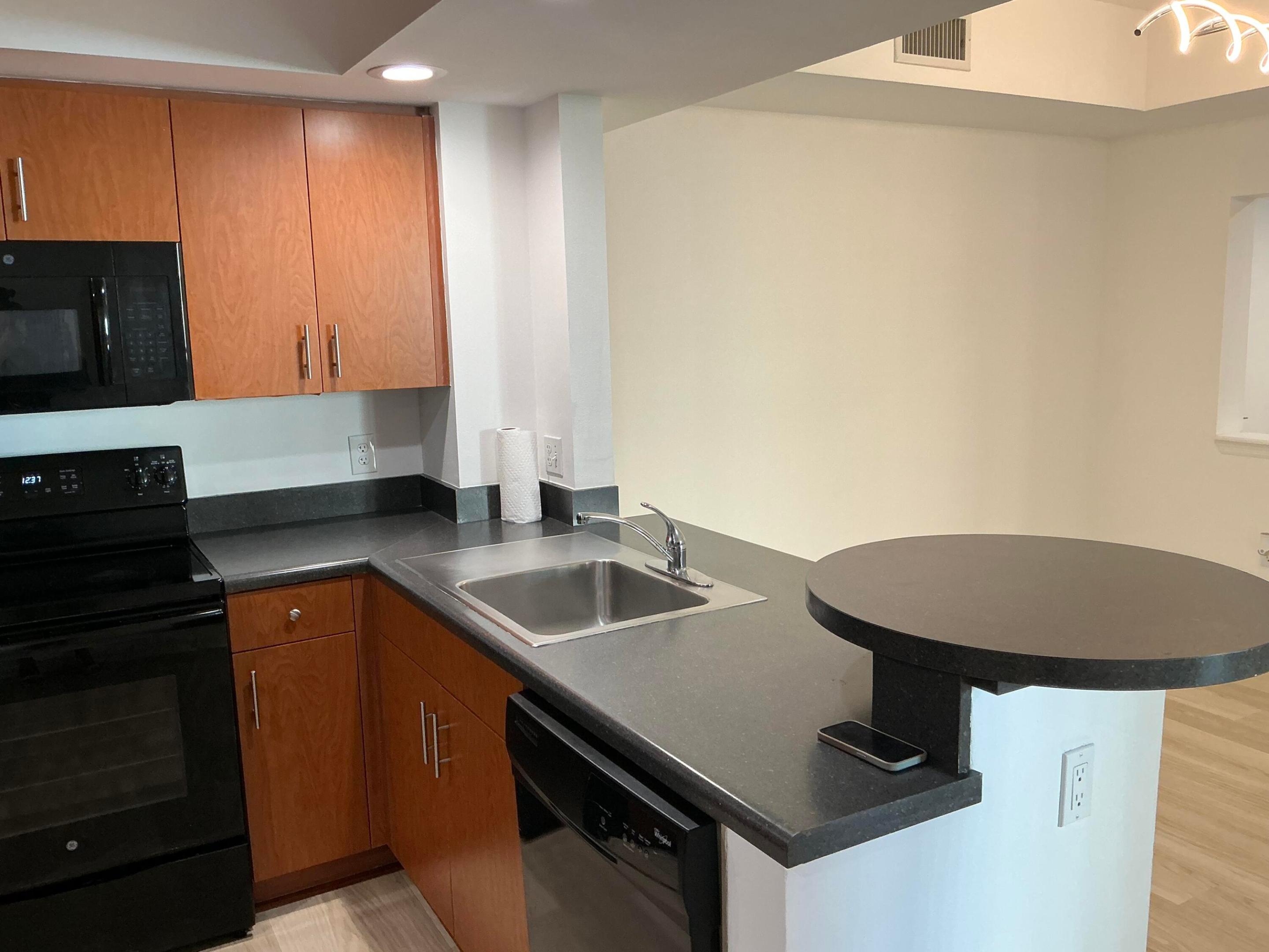 100 N Federal #723, Fort Lauderdale FL 33301