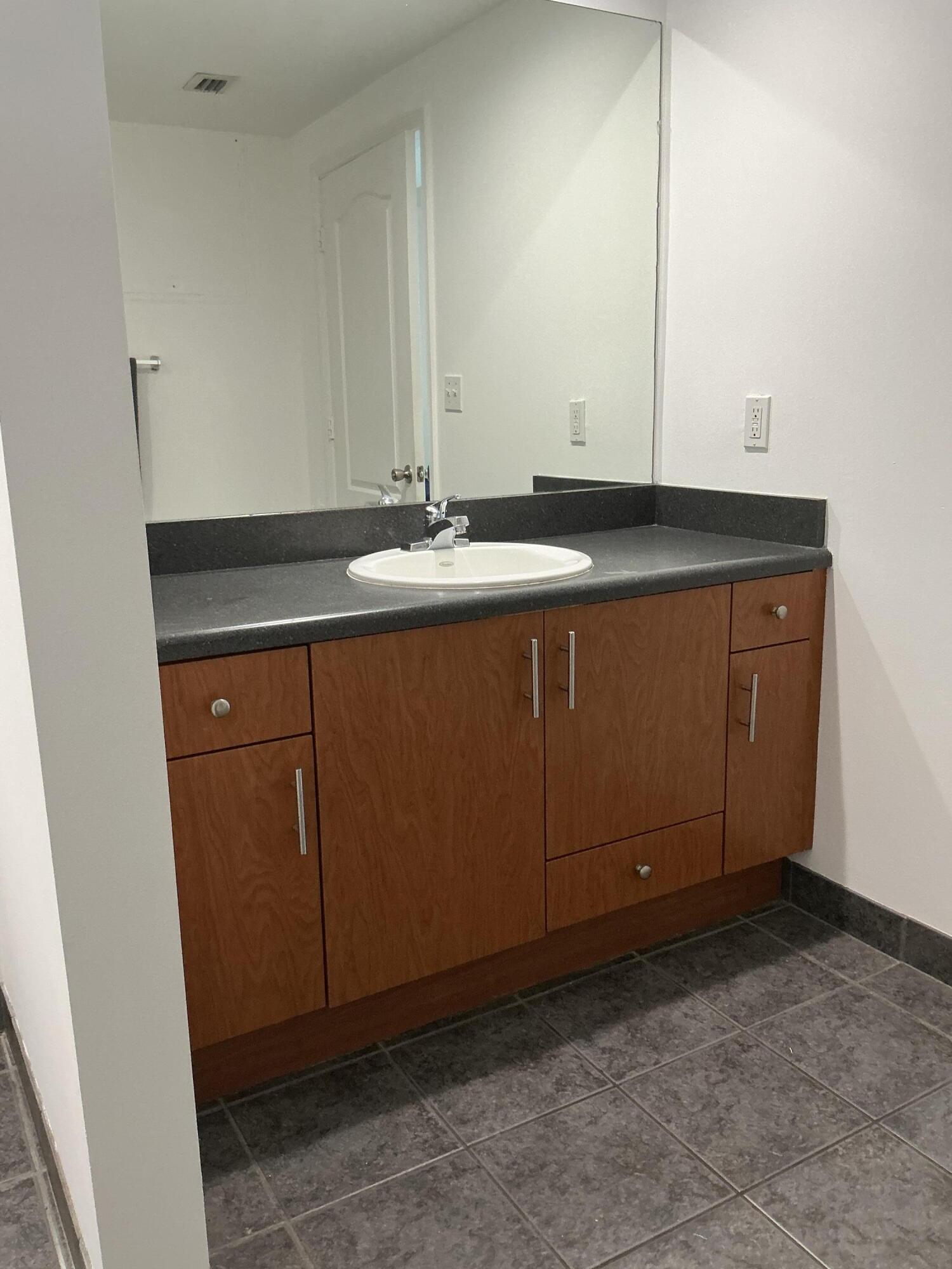 100 N Federal #723, Fort Lauderdale FL 33301