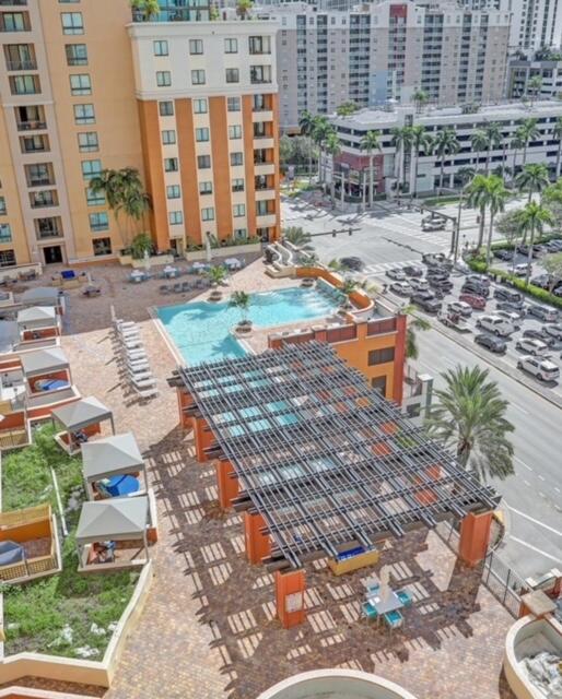 100 N Federal #723, Fort Lauderdale FL 33301