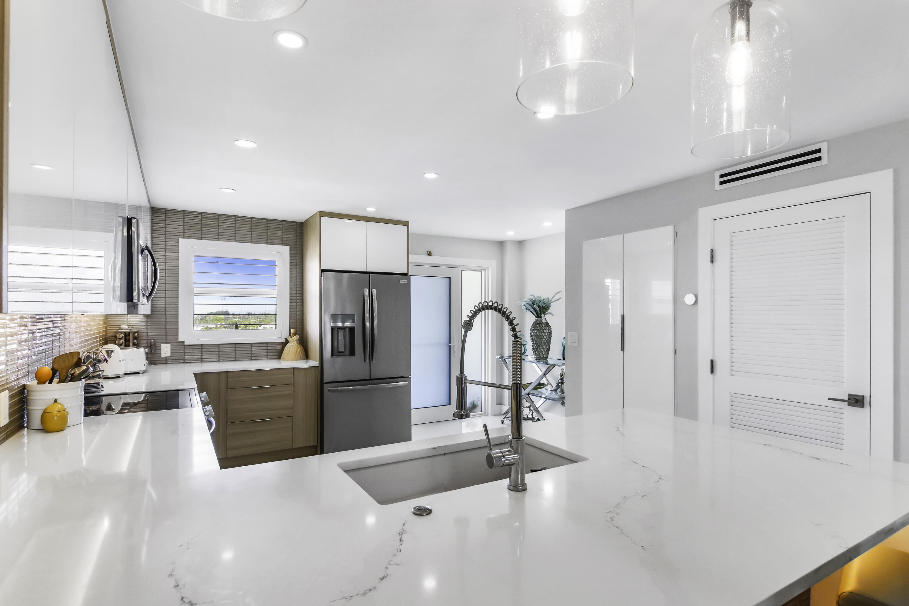 44 Yacht Club #611, North Palm Beach FL 33408