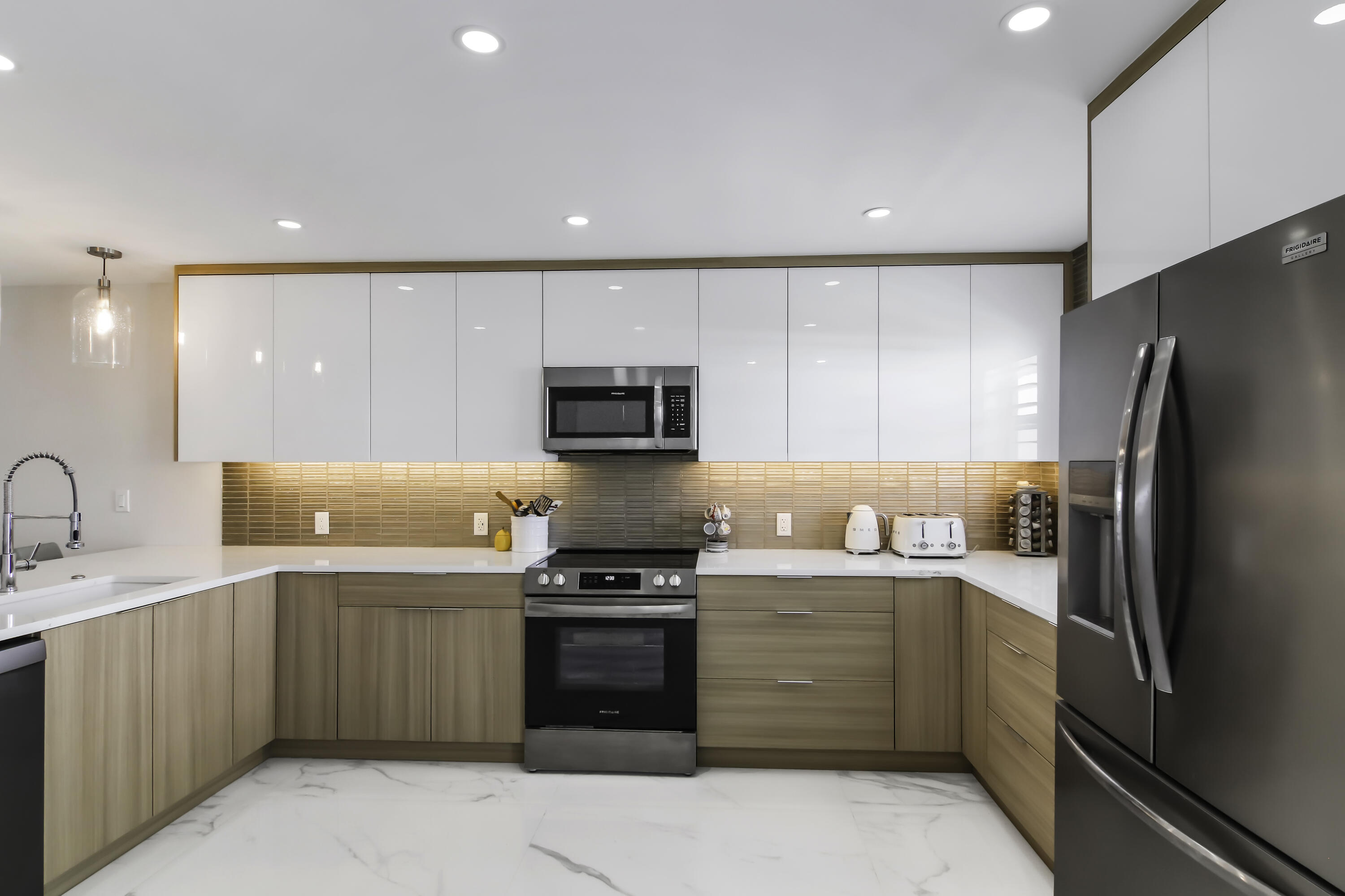 44 Yacht Club #611, North Palm Beach FL 33408