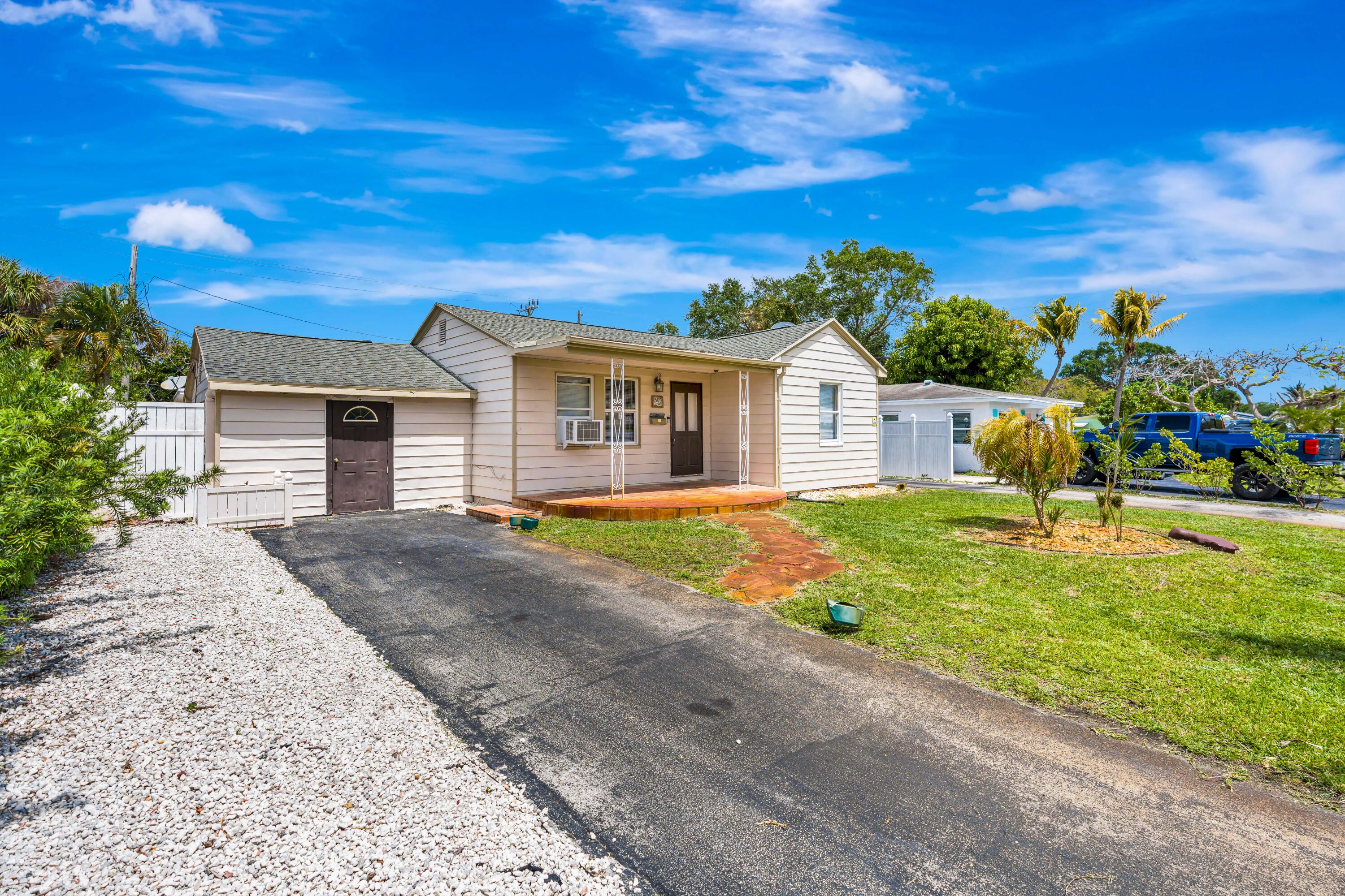 505 Foresteria, Lake Park FL 33403