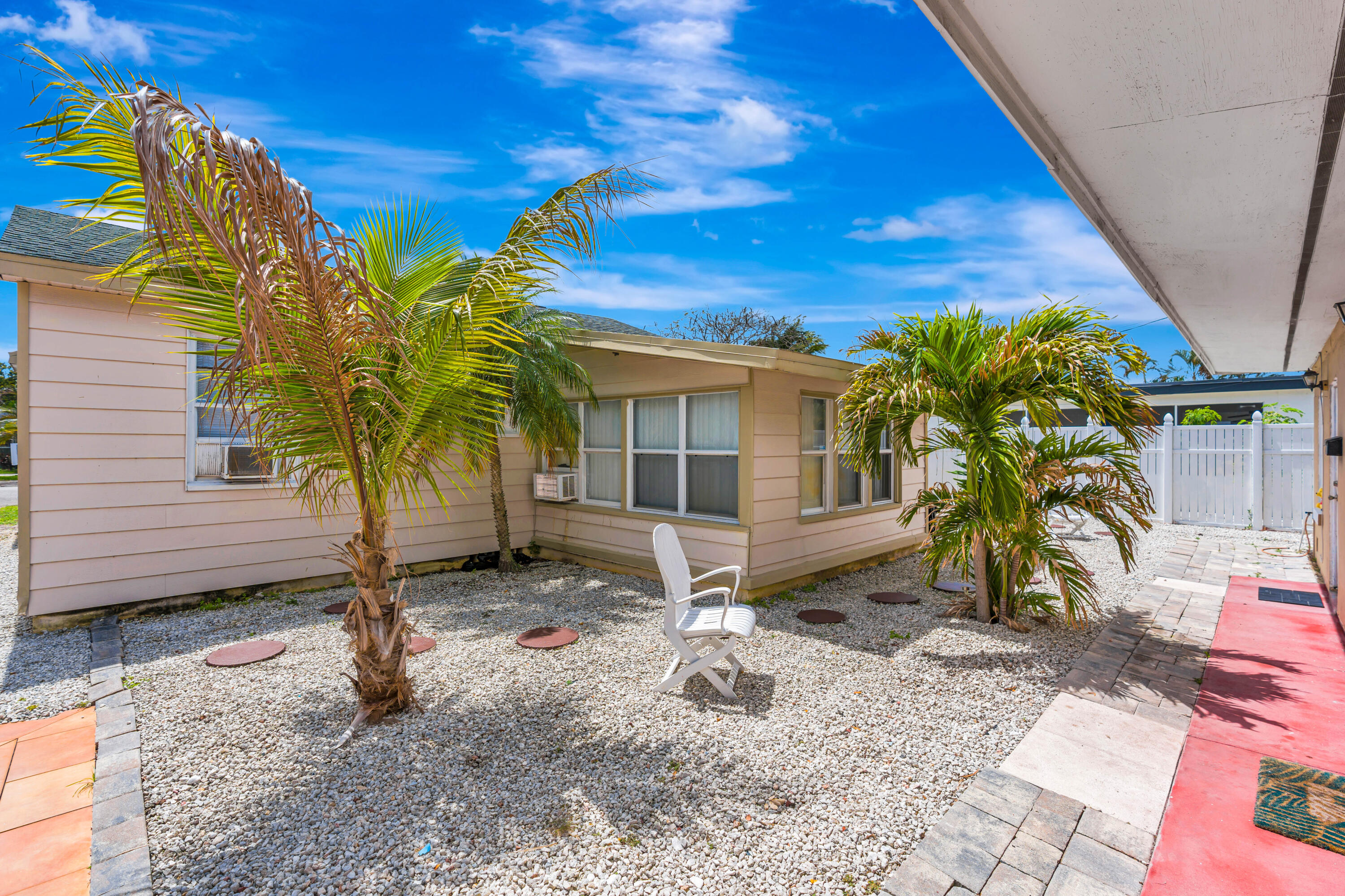 505 Foresteria, Lake Park FL 33403