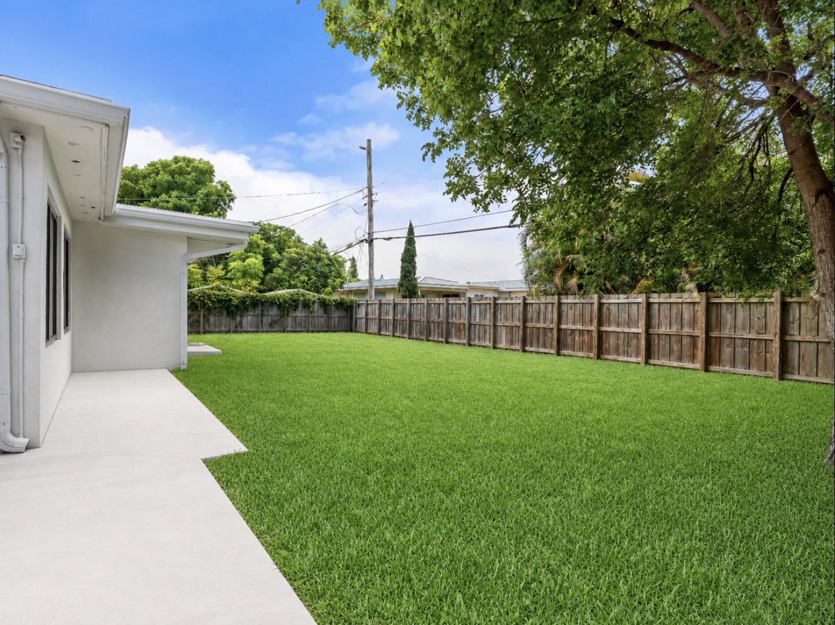 909 SE 14th, Deerfield Beach FL 33441