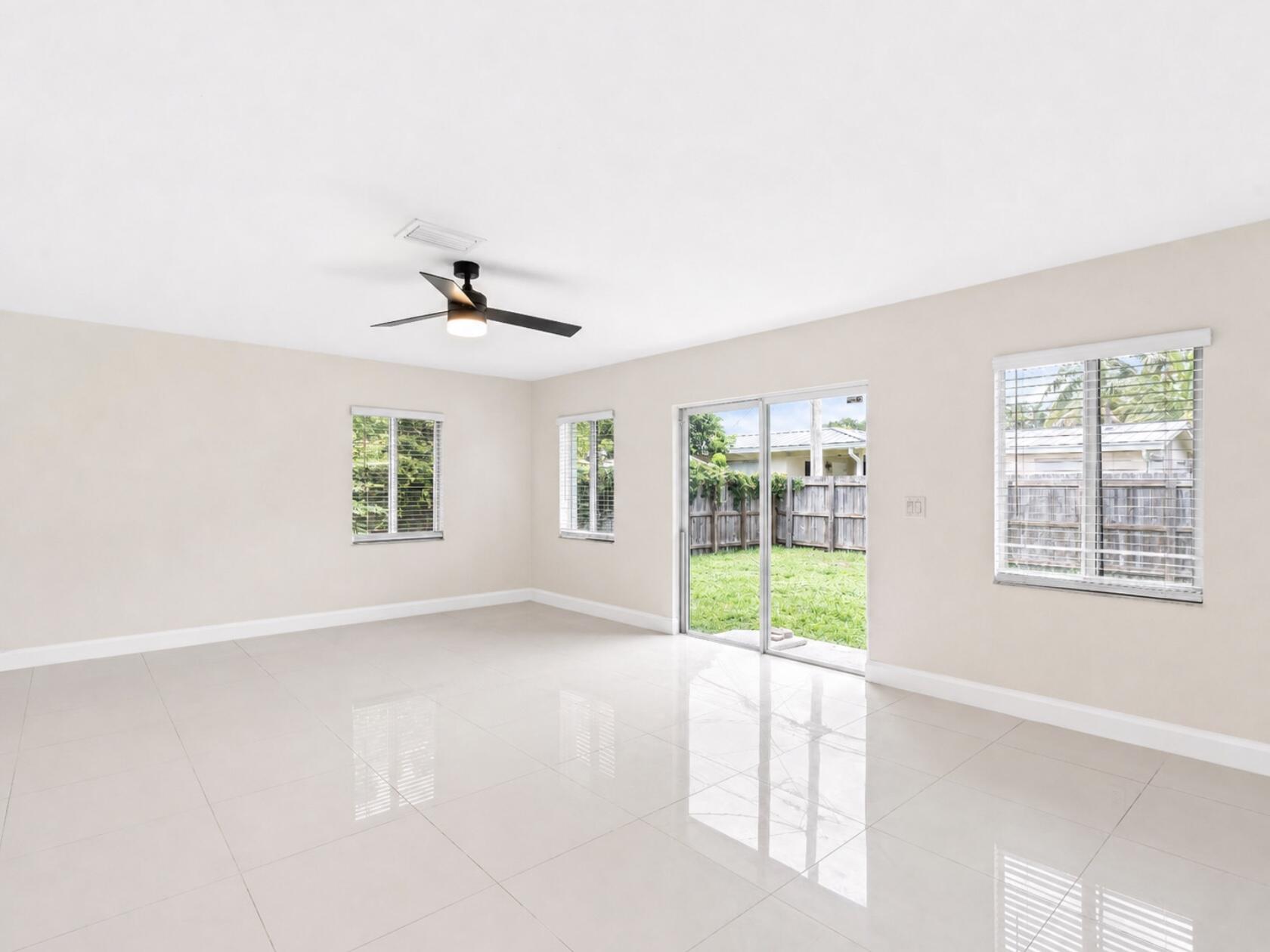 909 SE 14th, Deerfield Beach FL 33441