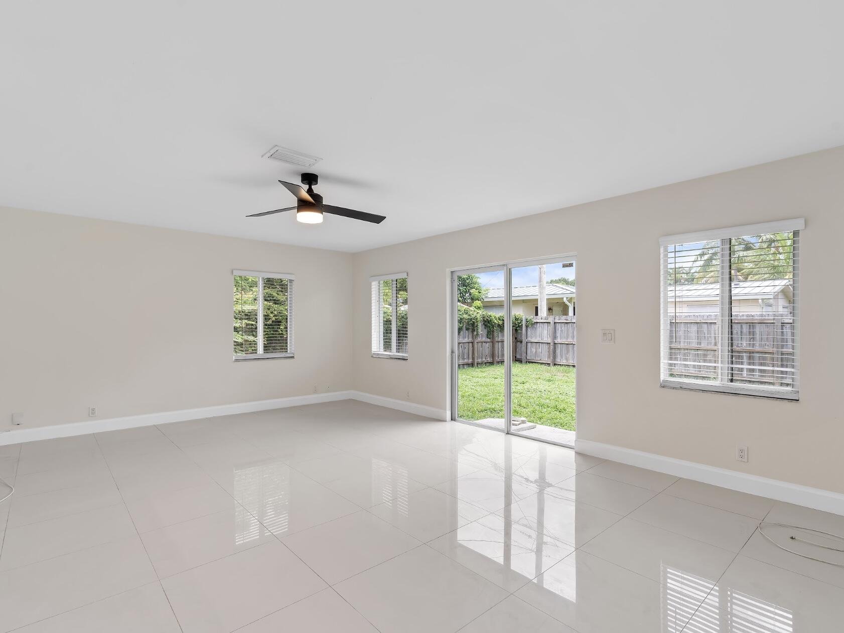 909 SE 14th, Deerfield Beach FL 33441