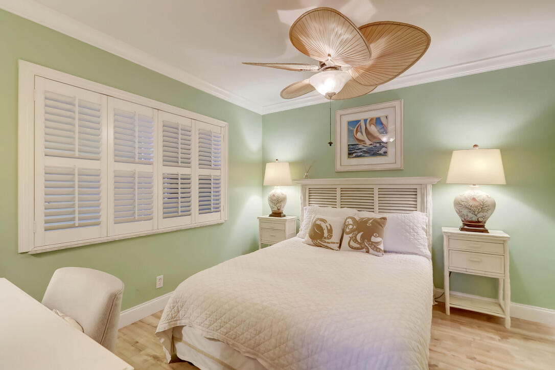 815 Middle River #106, Fort Lauderdale FL 33304
