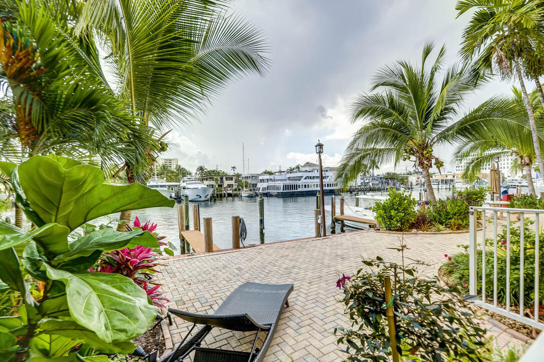 815 Middle River #106, Fort Lauderdale FL 33304