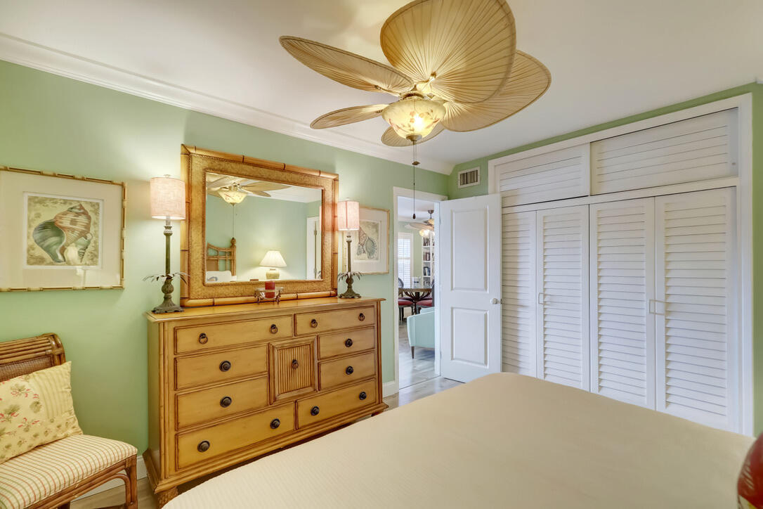 815 Middle River #106, Fort Lauderdale FL 33304