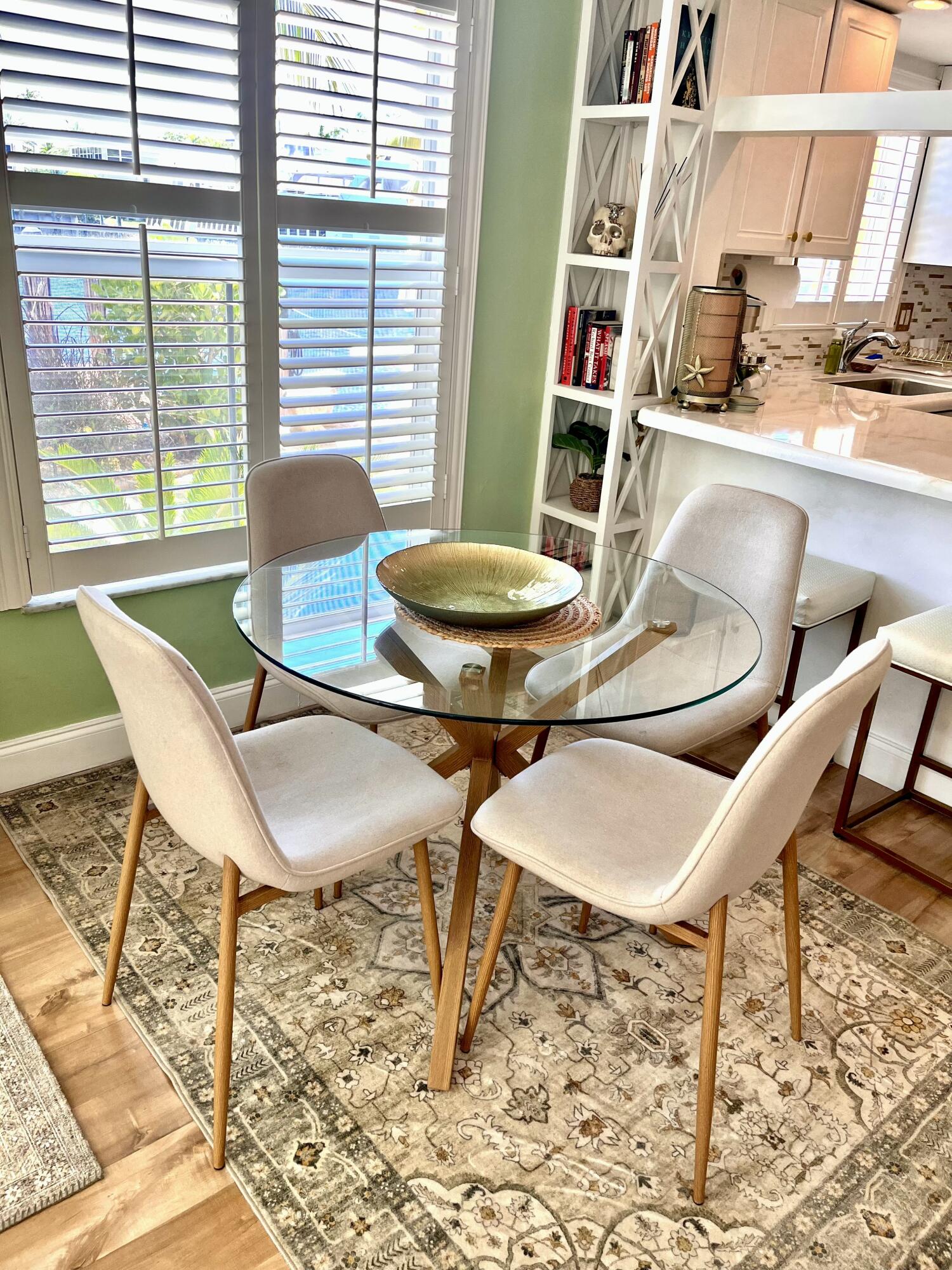 815 Middle River #106, Fort Lauderdale FL 33304