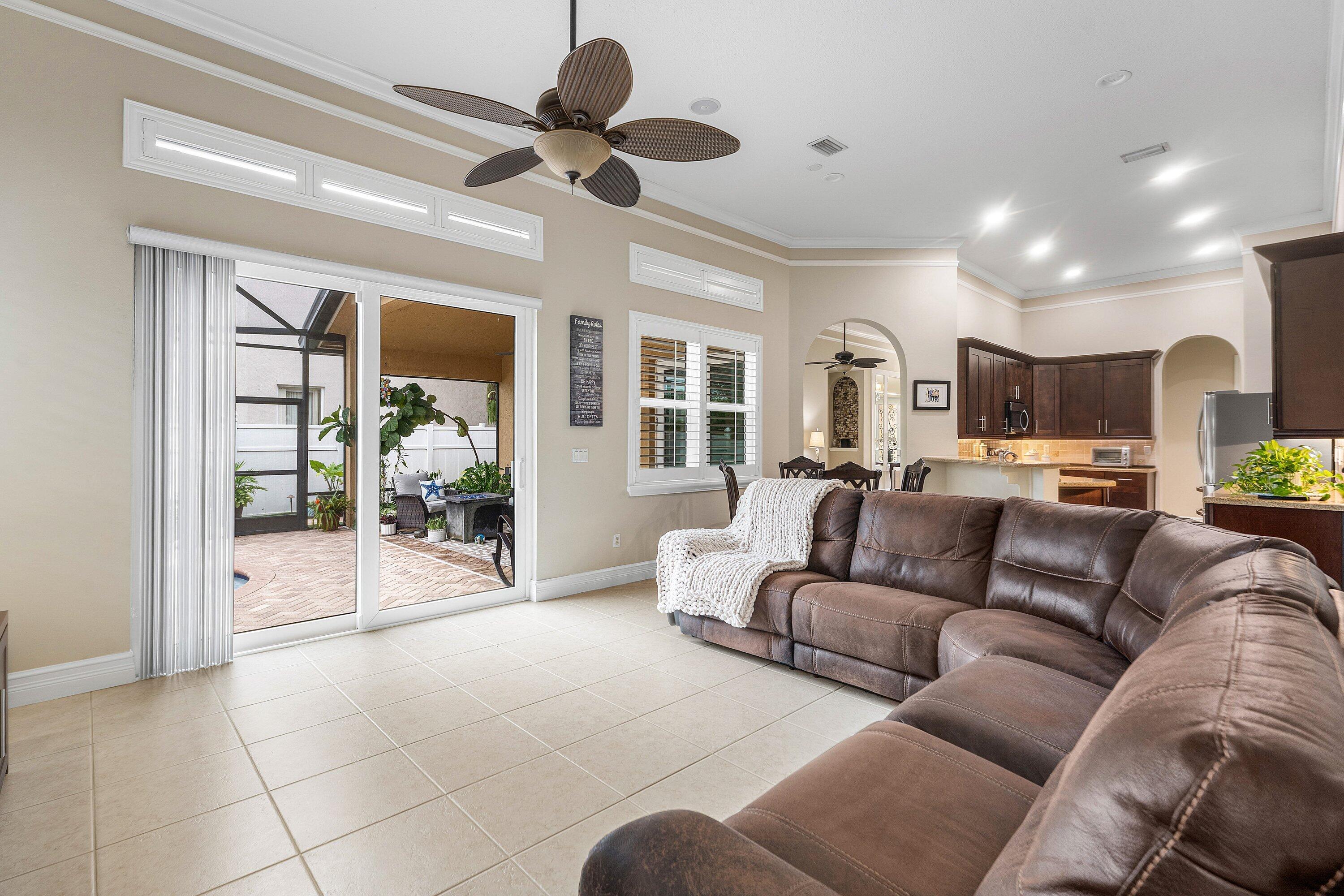 1853 Palisades, West Palm Beach FL 33411