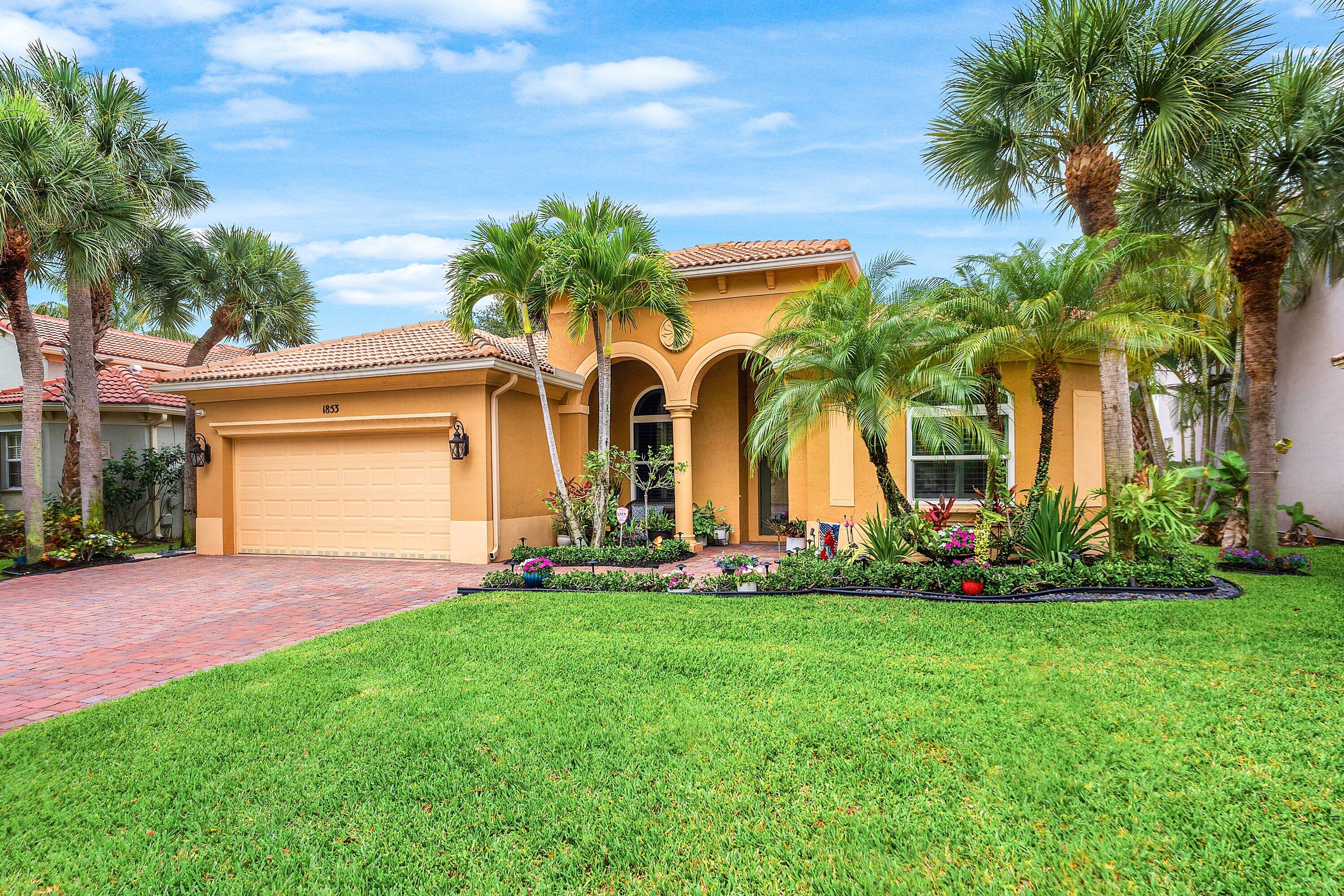 1853 Palisades, West Palm Beach FL 33411