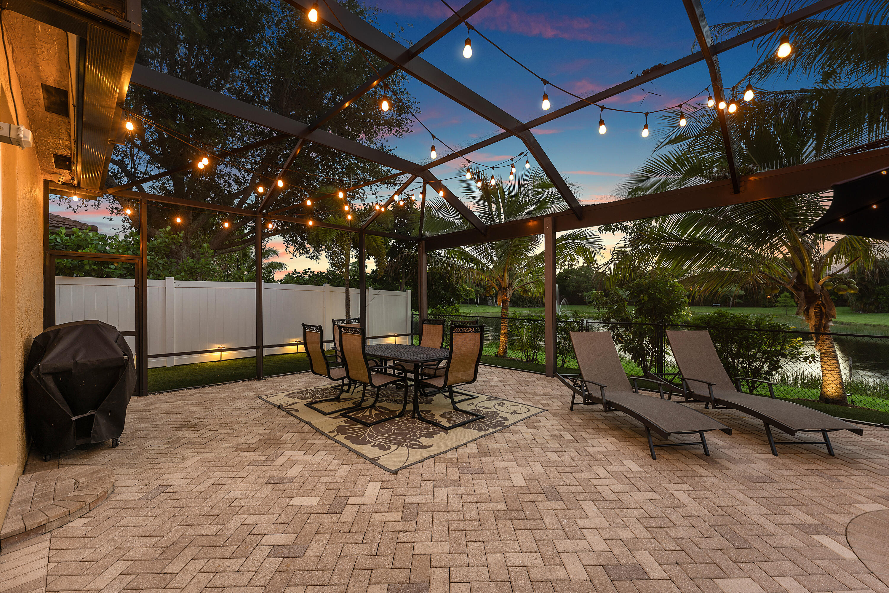 1853 Palisades, West Palm Beach FL 33411