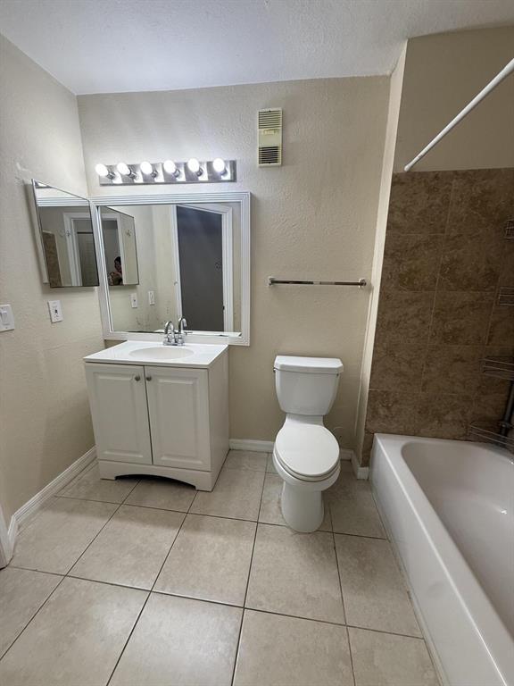 3390 Pinewalk #1012, Margate FL 33063