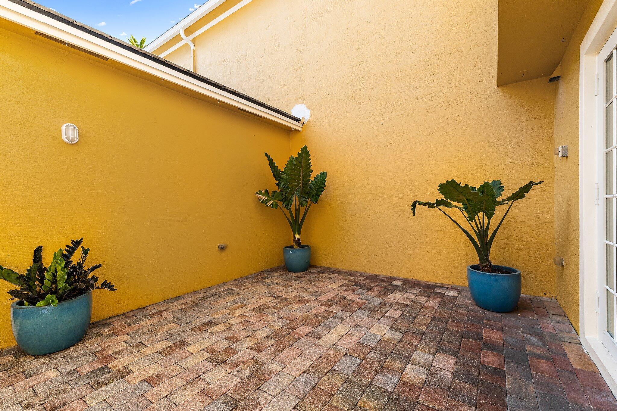 150 Lismore, Jupiter FL 33458