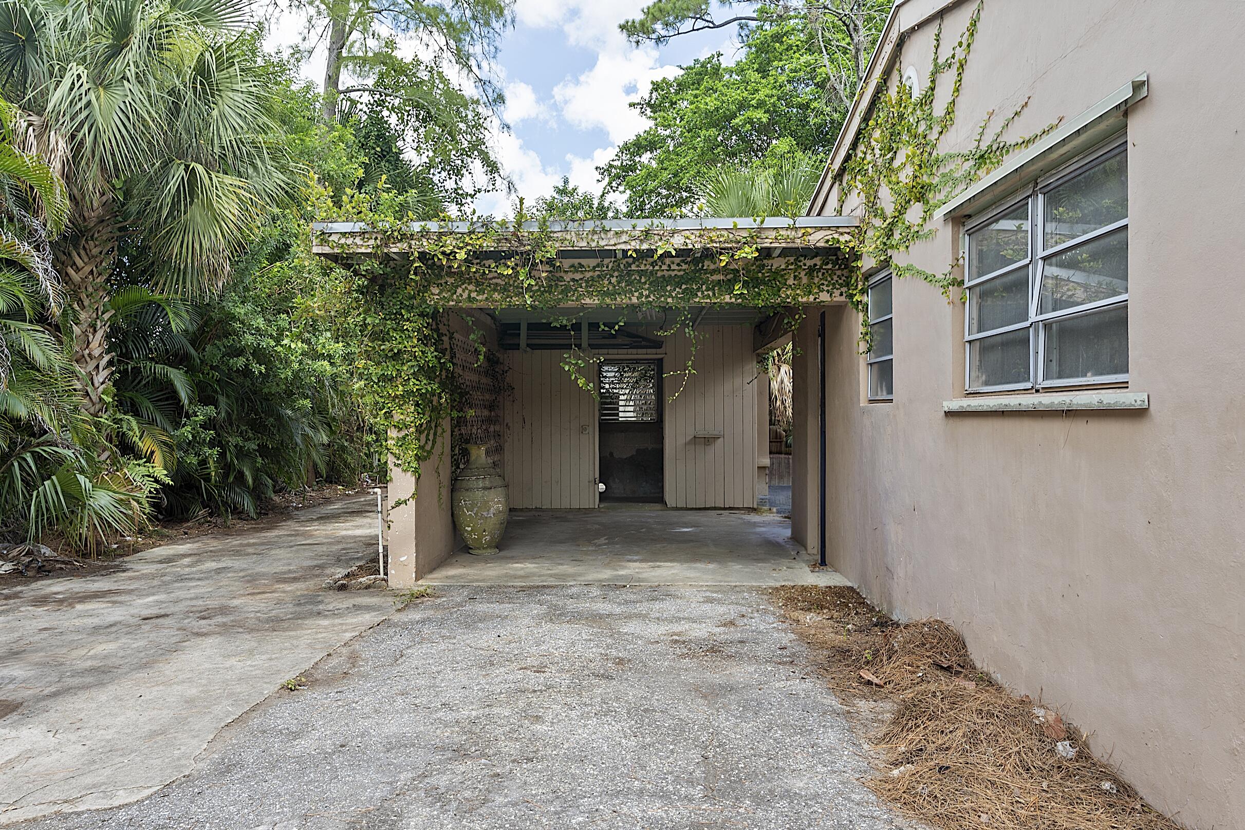 799 Ivory, Haverhill FL 33415