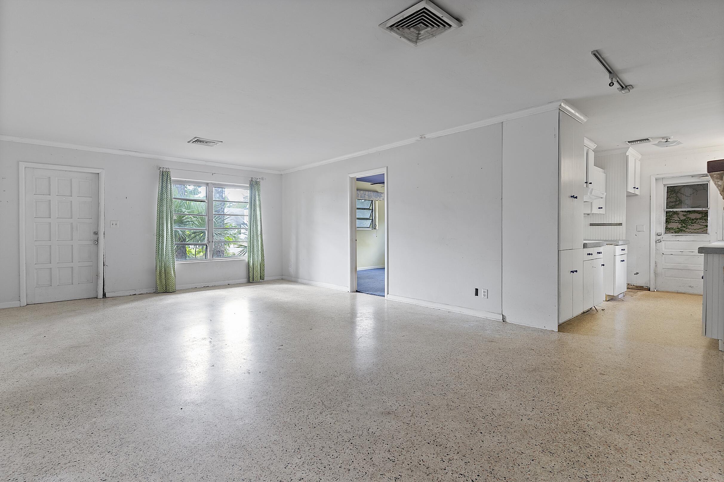 799 Ivory, Haverhill FL 33415