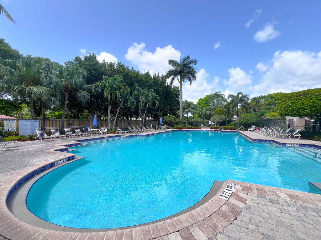 137 Canterbury, Royal Palm Beach FL 33414