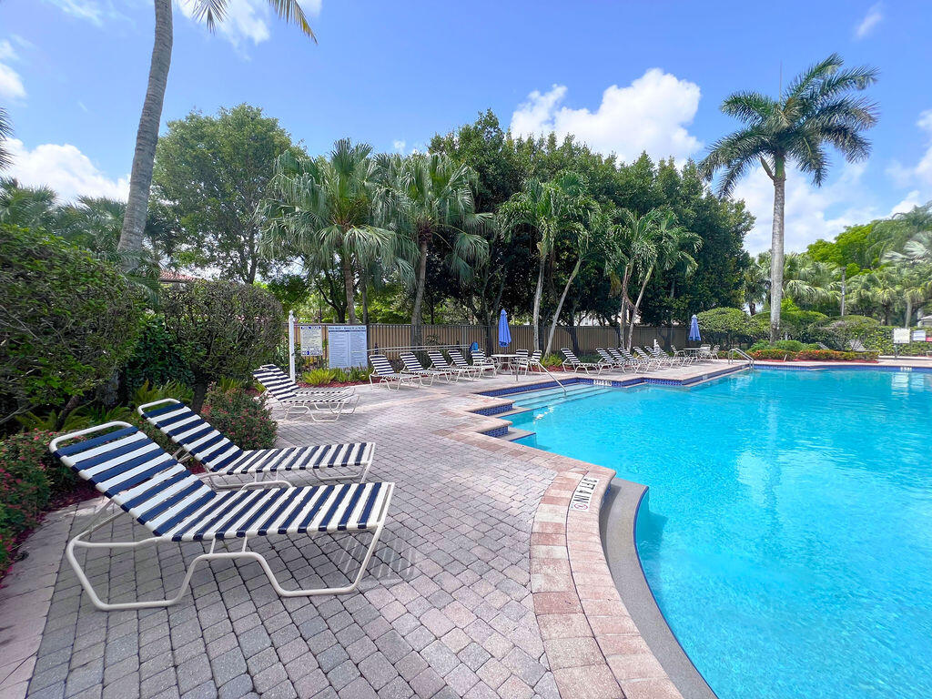 137 Canterbury, Royal Palm Beach FL 33414