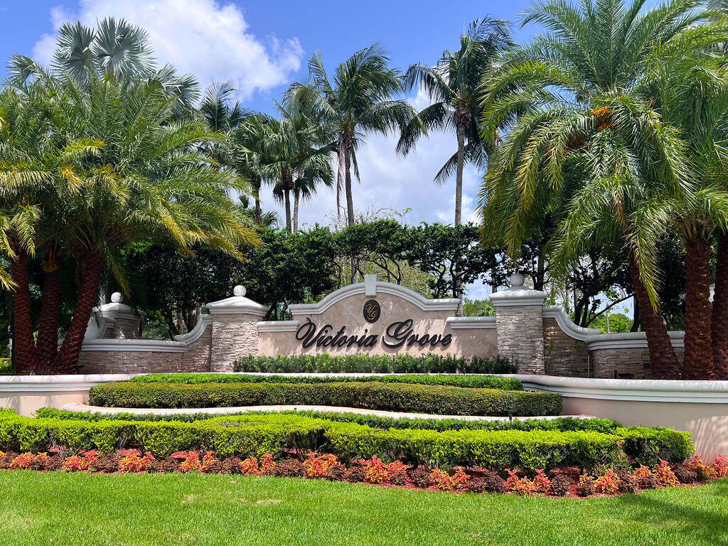 137 Canterbury, Royal Palm Beach FL 33414