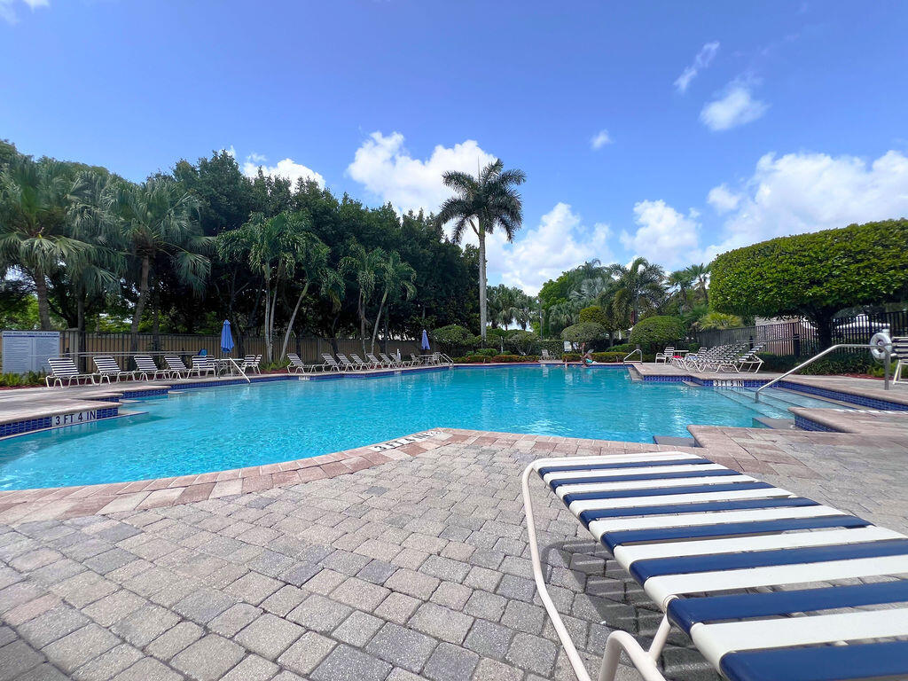 137 Canterbury, Royal Palm Beach FL 33414