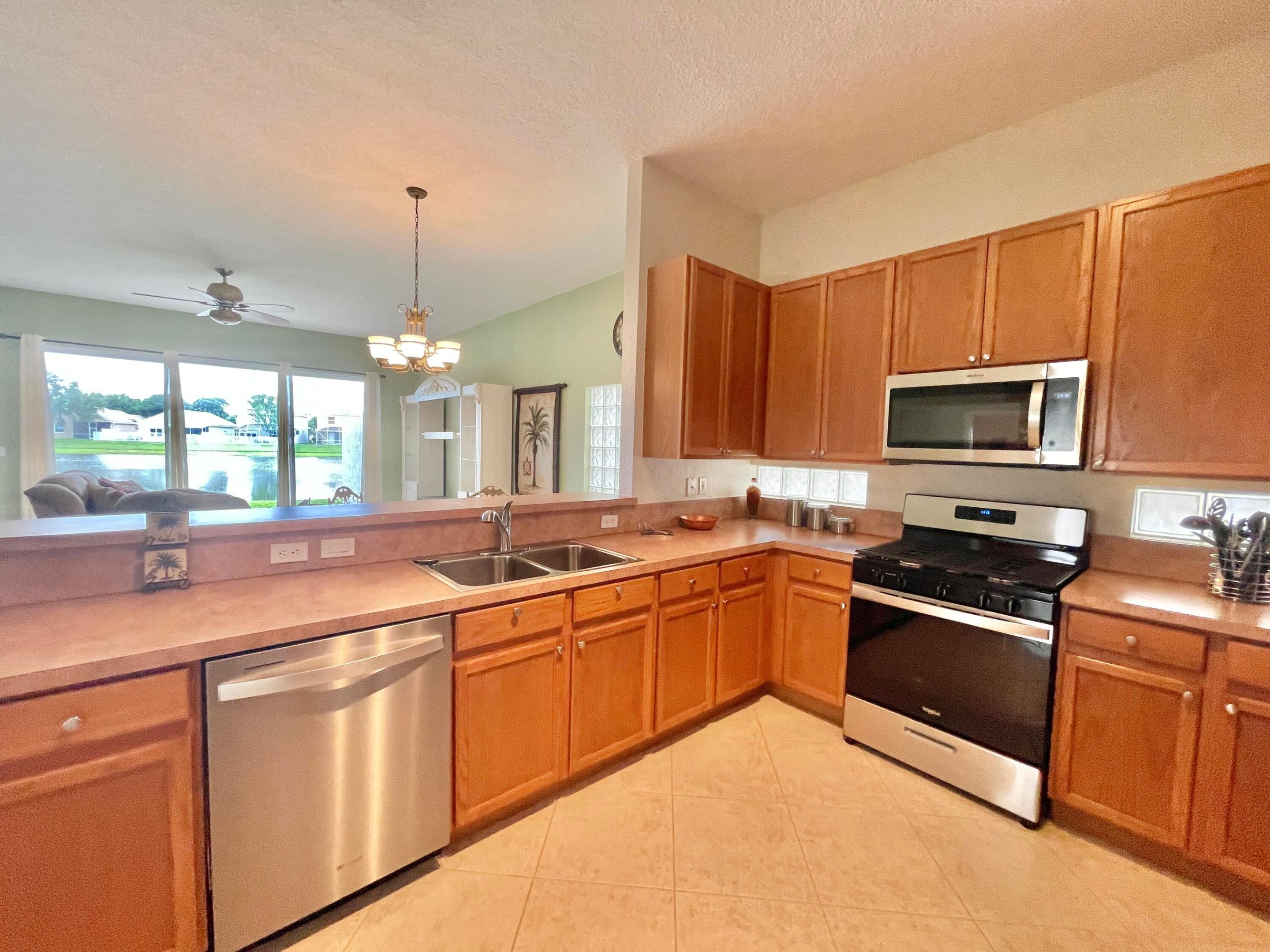 137 Canterbury, Royal Palm Beach FL 33414