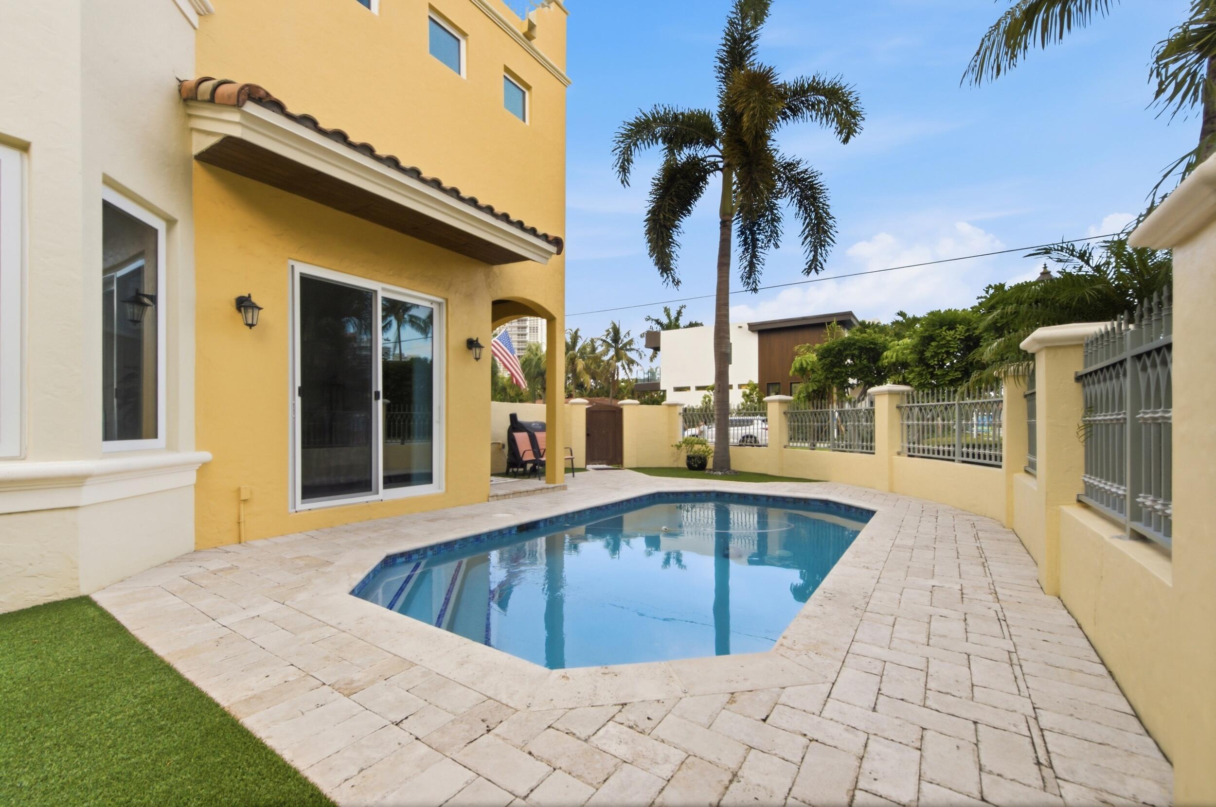 2601 NE 32nd, Fort Lauderdale FL 33308