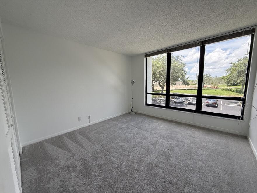 7847 Lakeside #1024, Boca Raton FL 33434