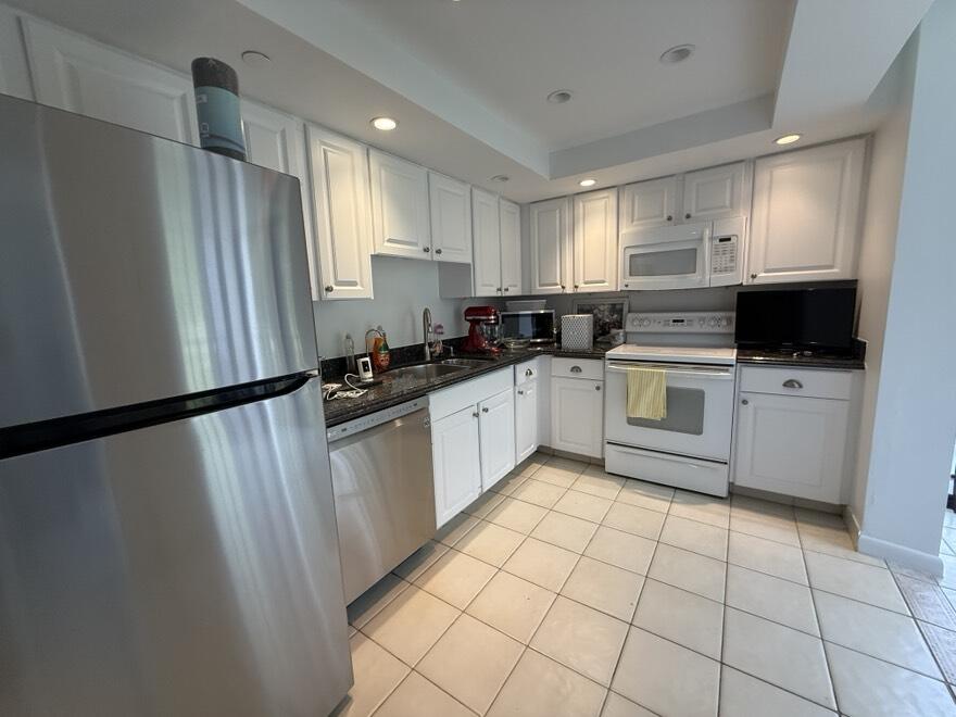 7847 Lakeside #1024, Boca Raton FL 33434