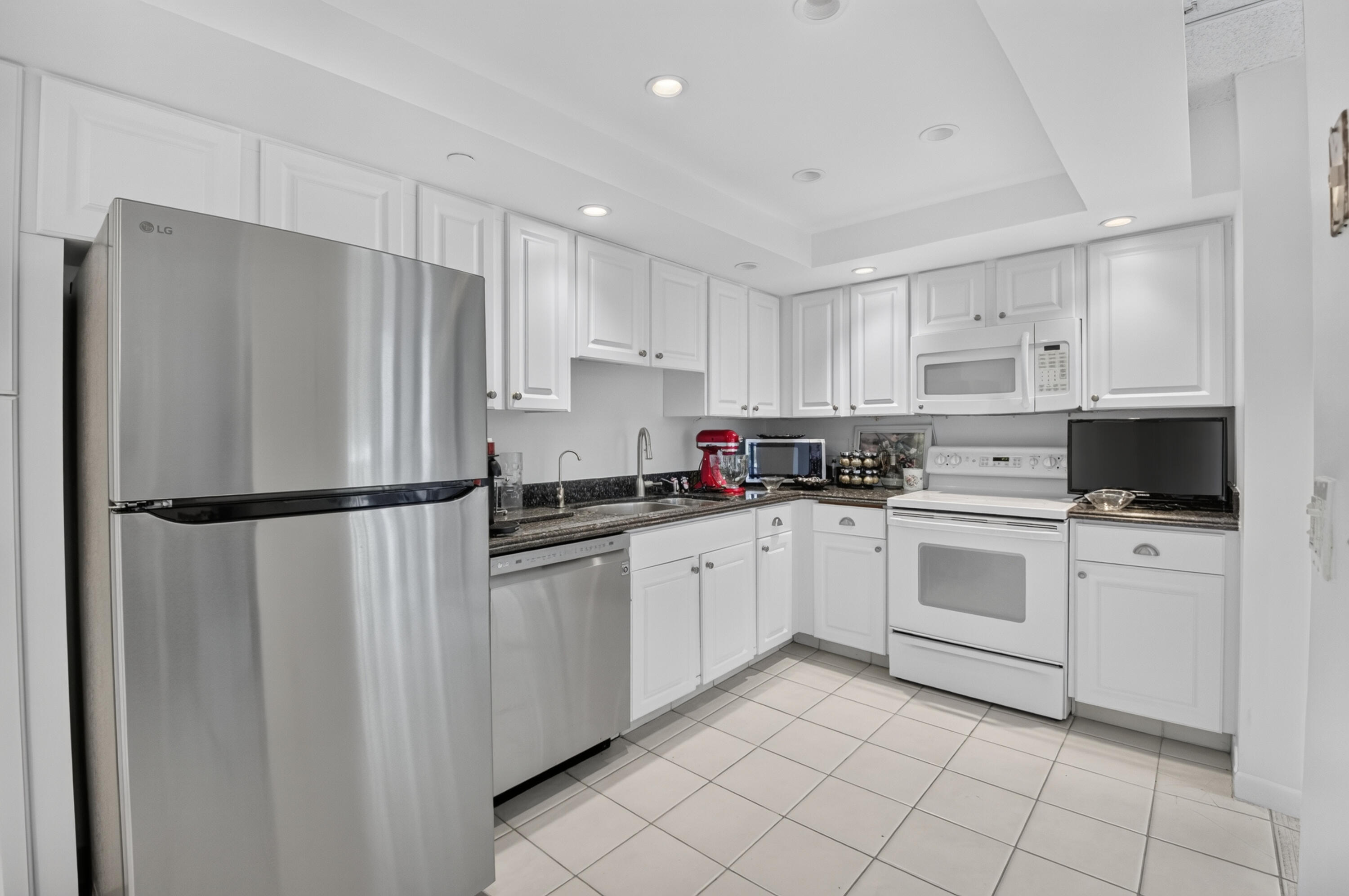 7847 Lakeside #1024, Boca Raton FL 33434
