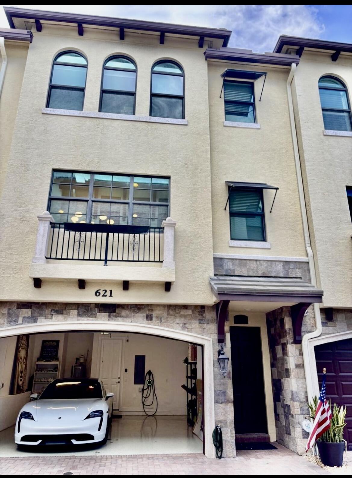 621 Windward, Boynton Beach FL 33435