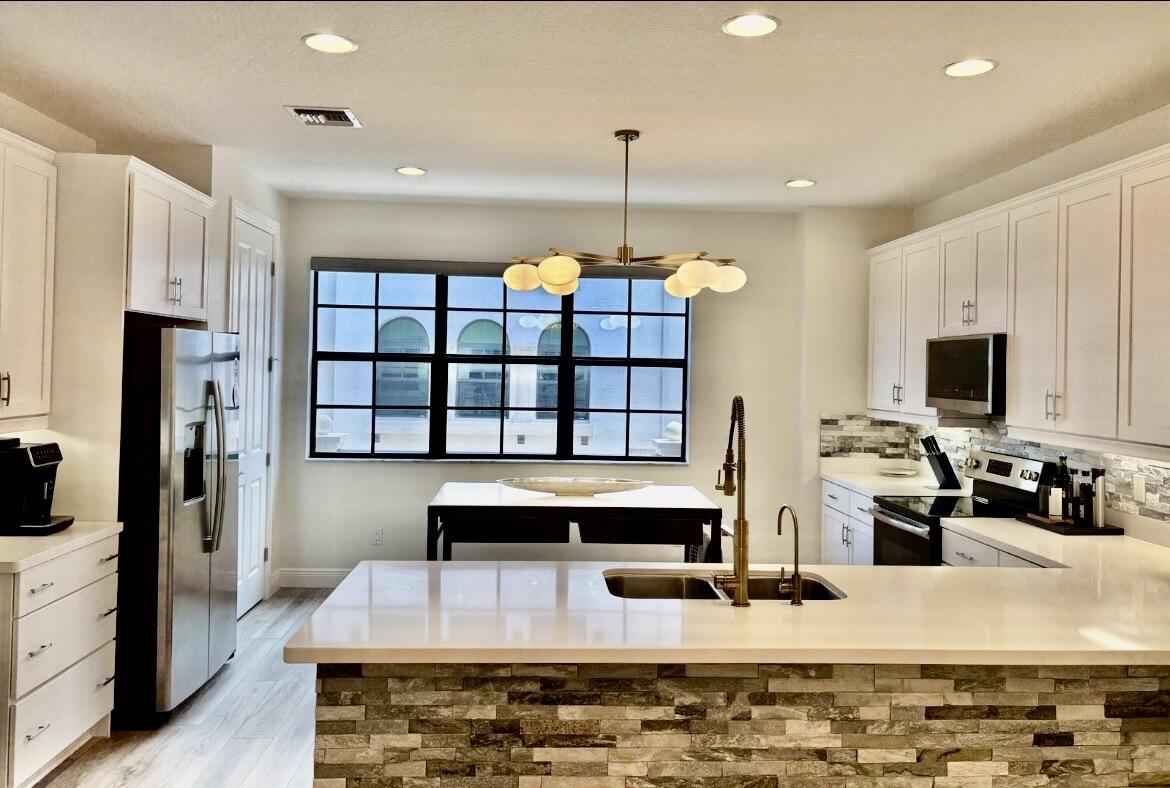 621 Windward, Boynton Beach FL 33435