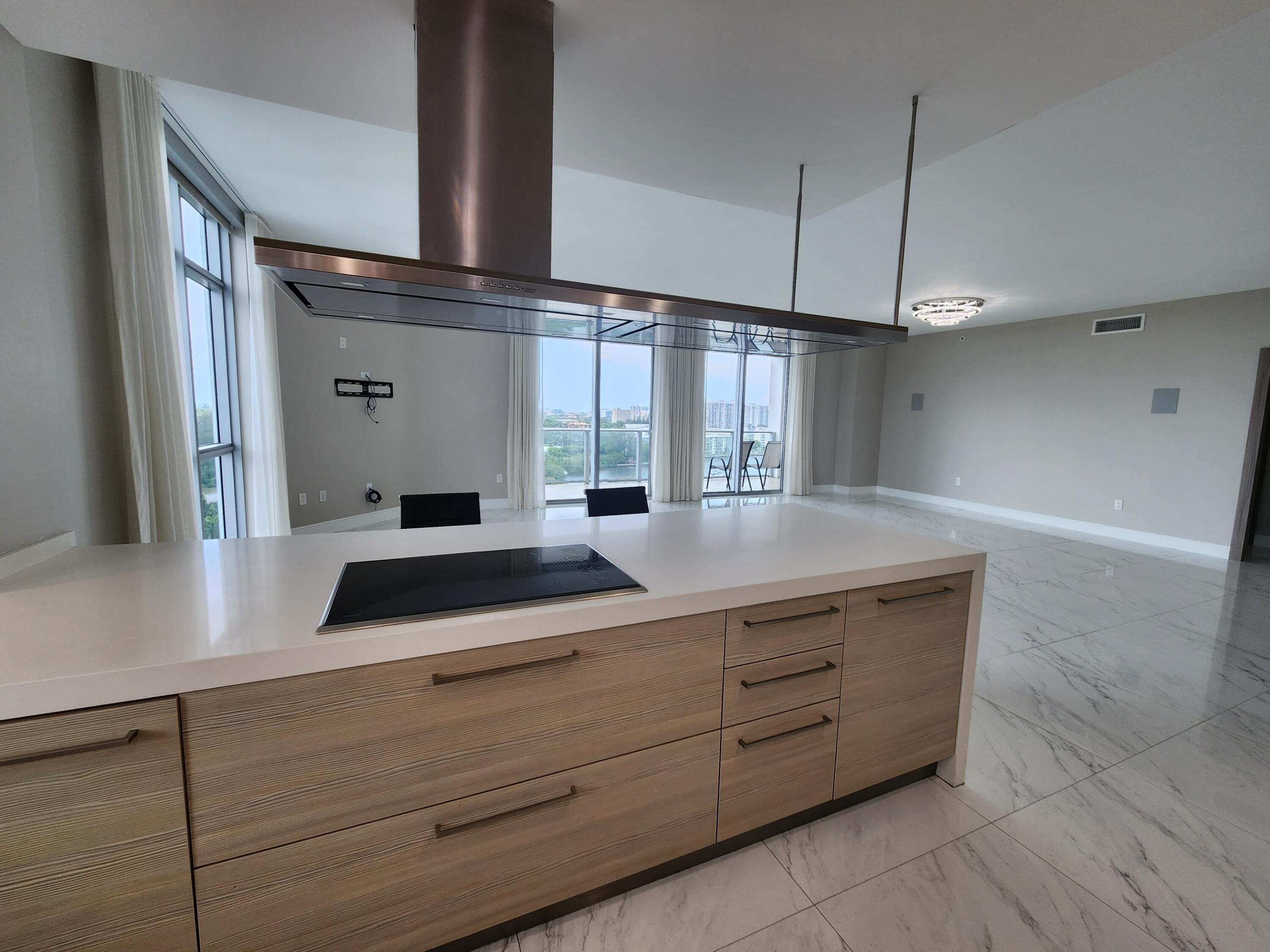 17301 Biscayne #1202, North Miami Beach FL 33160